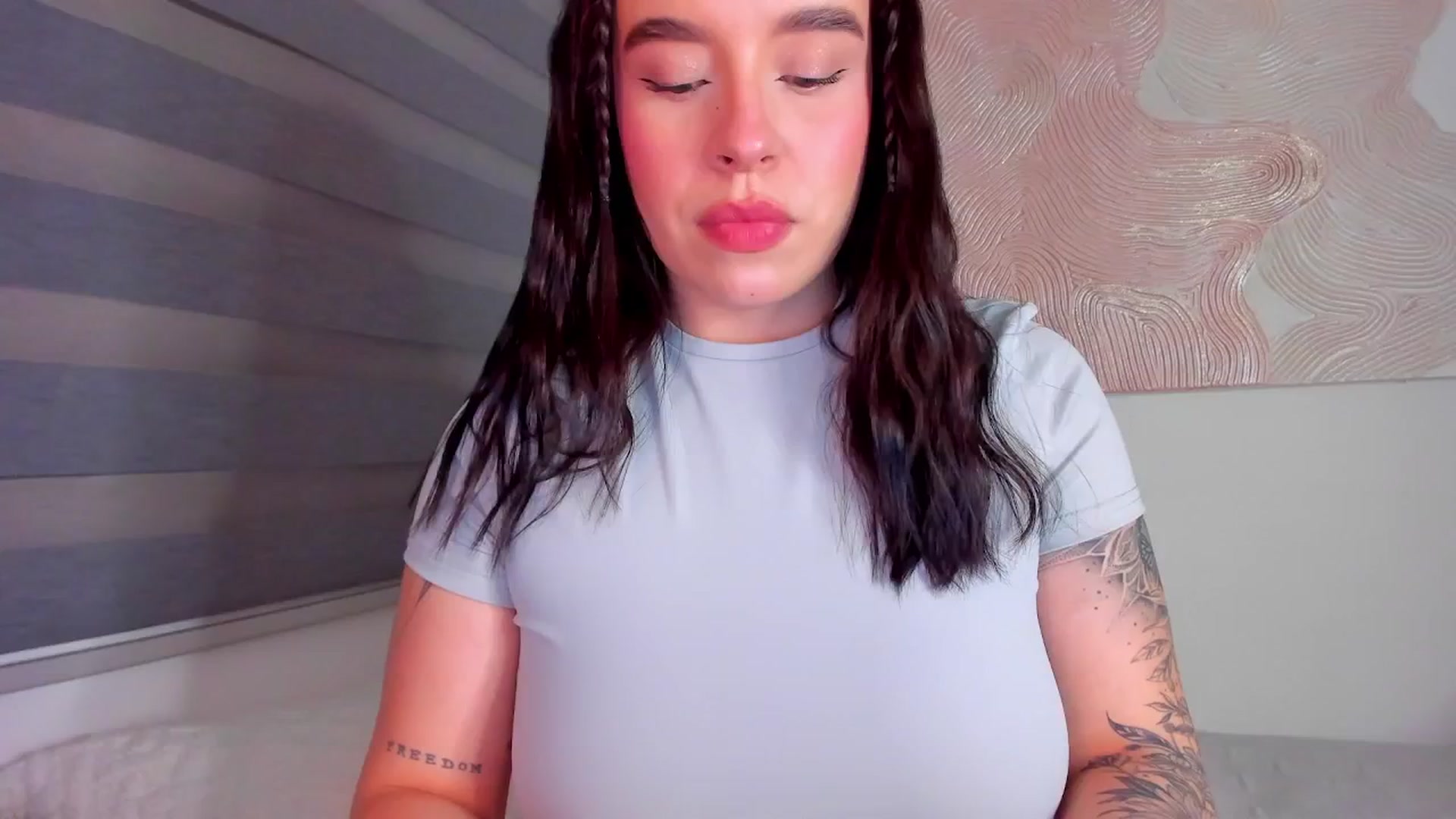 Gallery image thumbnail from Marilyn___'s myfreecams stream on, 05/07/2025, 01:10 image 15 of 20