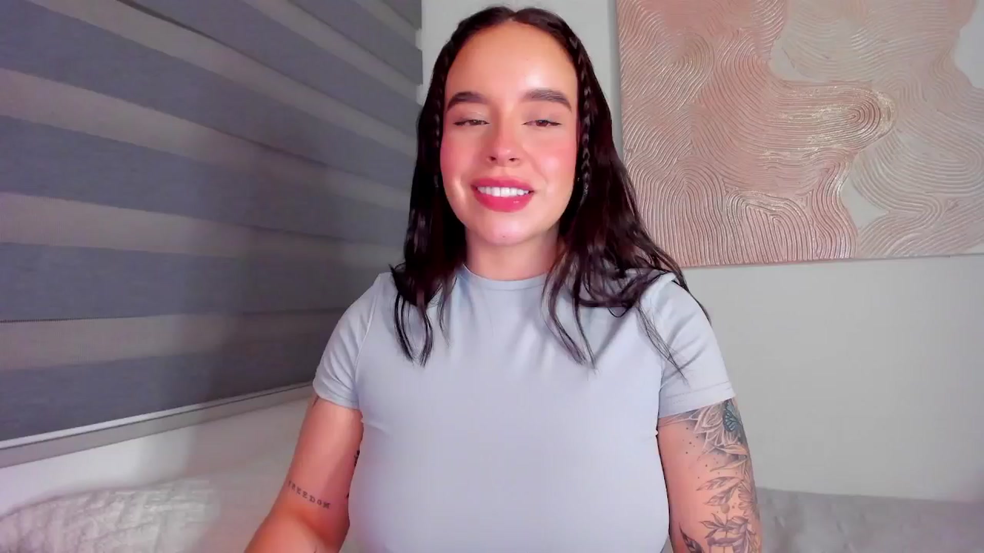 Gallery image thumbnail from Marilyn___'s myfreecams stream on, 05/07/2025, 01:10 image 6 of 20