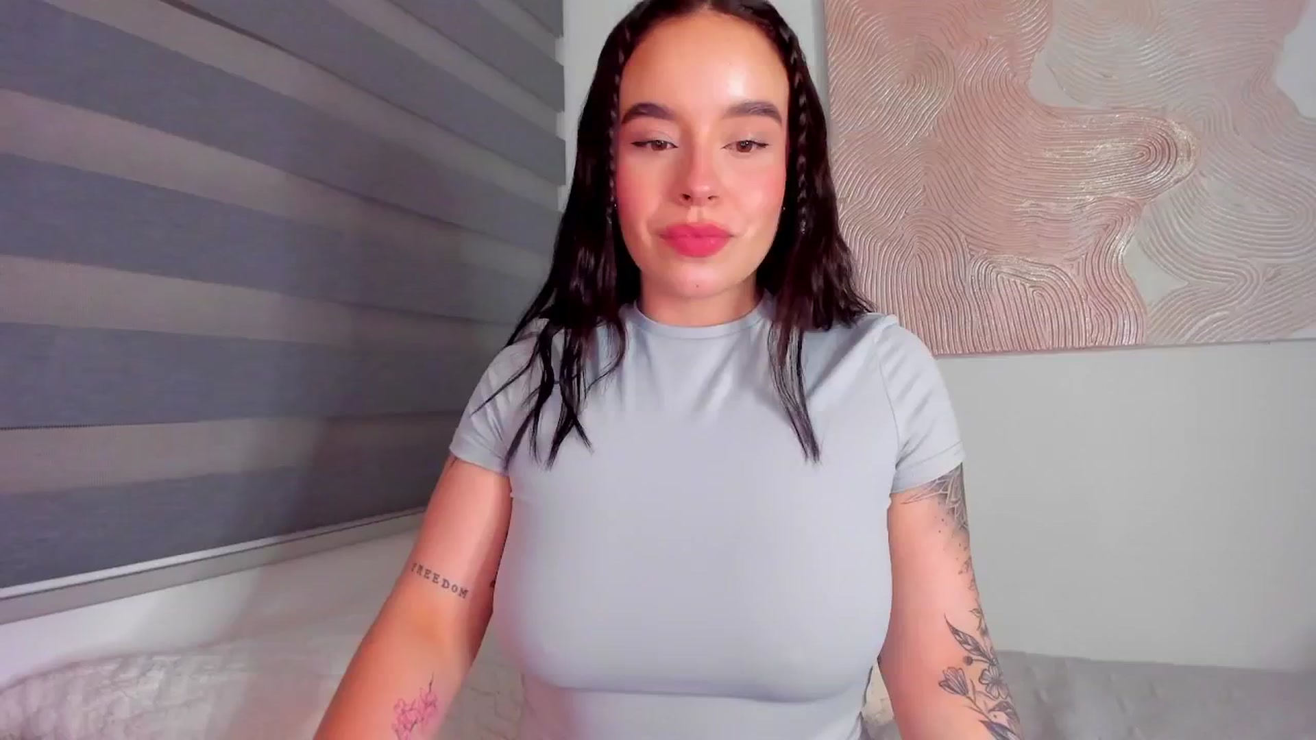 Gallery image thumbnail from Marilyn___'s myfreecams stream on, 05/07/2025, 01:10 image 10 of 20