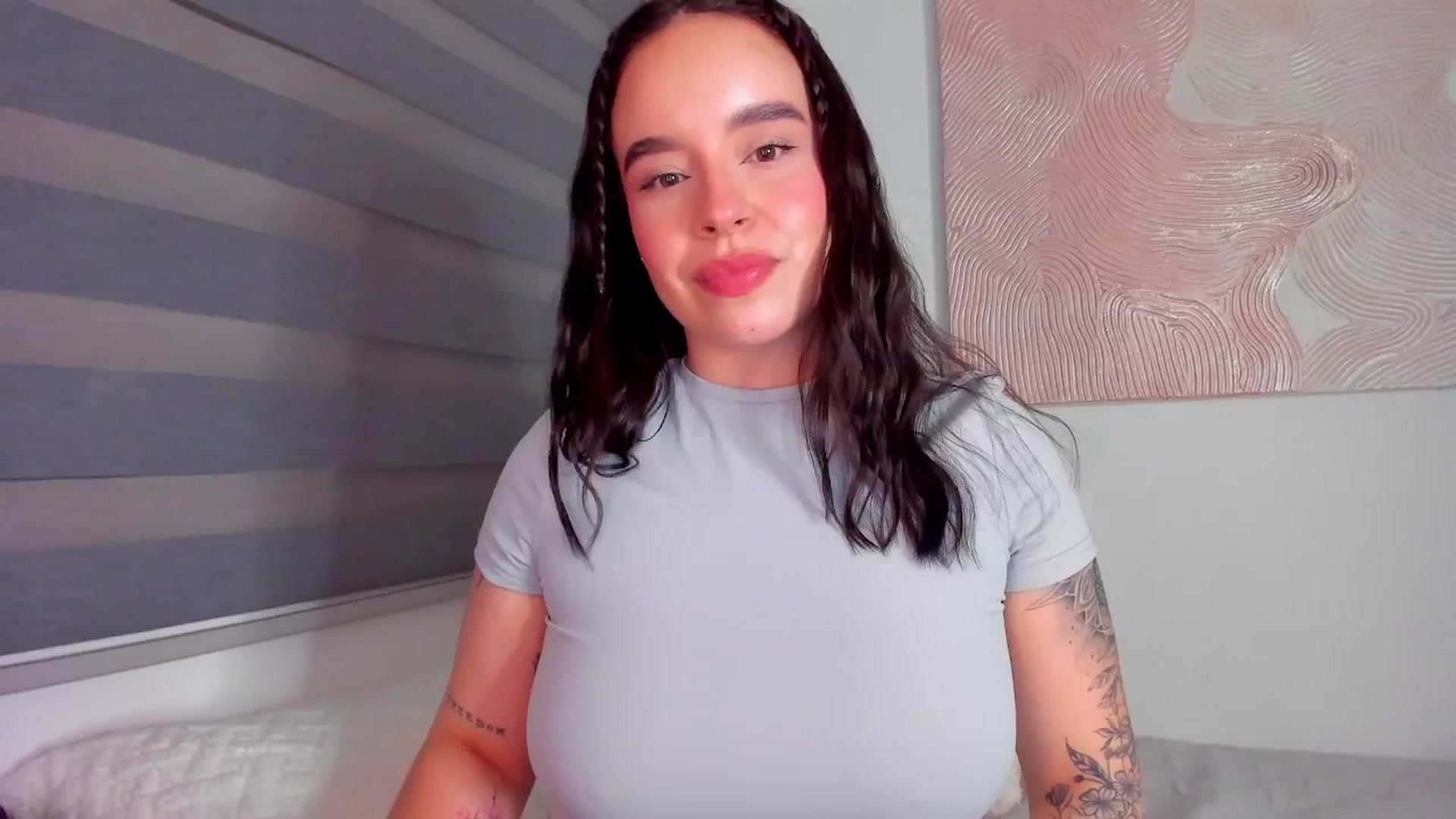 Gallery image thumbnail from Marilyn___'s myfreecams stream on, 05/07/2025, 01:44 image 18 of 20