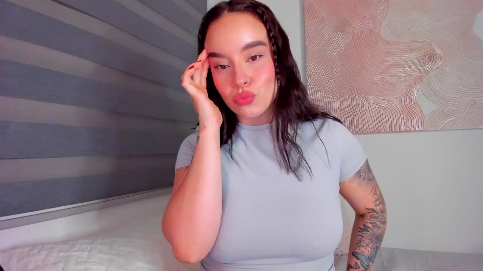 Gallery image thumbnail from Marilyn___'s myfreecams stream on, 05/07/2025, 01:44 image 1 of 20