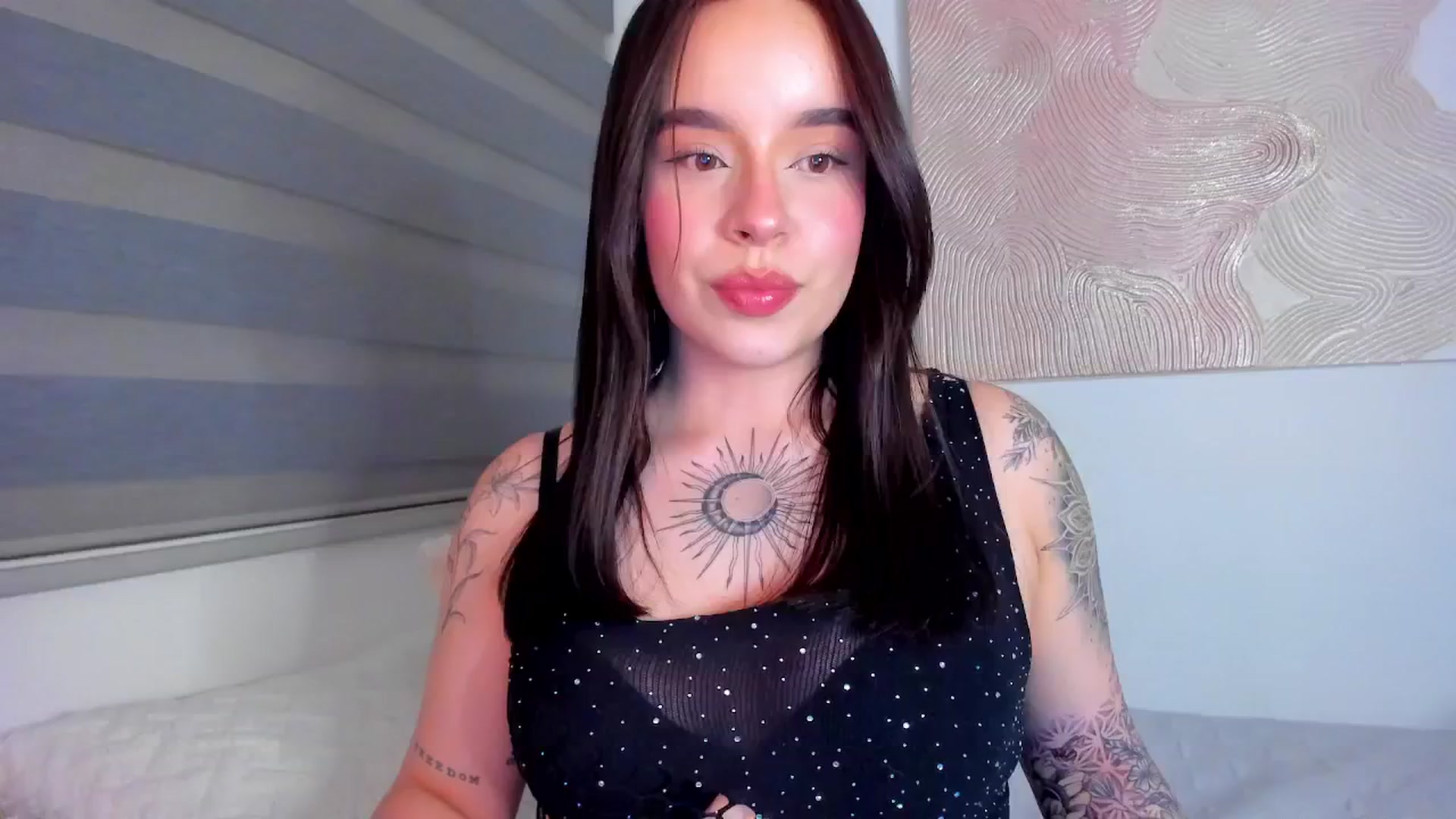 Gallery image thumbnail from Marilyn___'s myfreecams stream on, 05/09/2025, 23:54 image 18 of 20