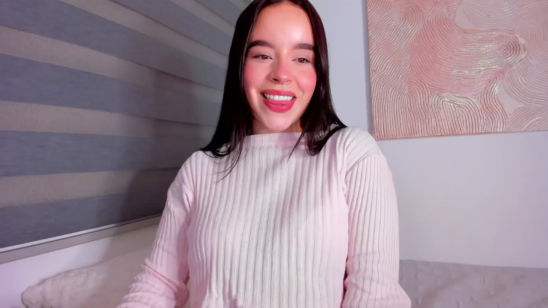 Gallery image thumbnail from Marilyn___'s myfreecams stream on, 05/15/2025, 23:59 image 19 of 20