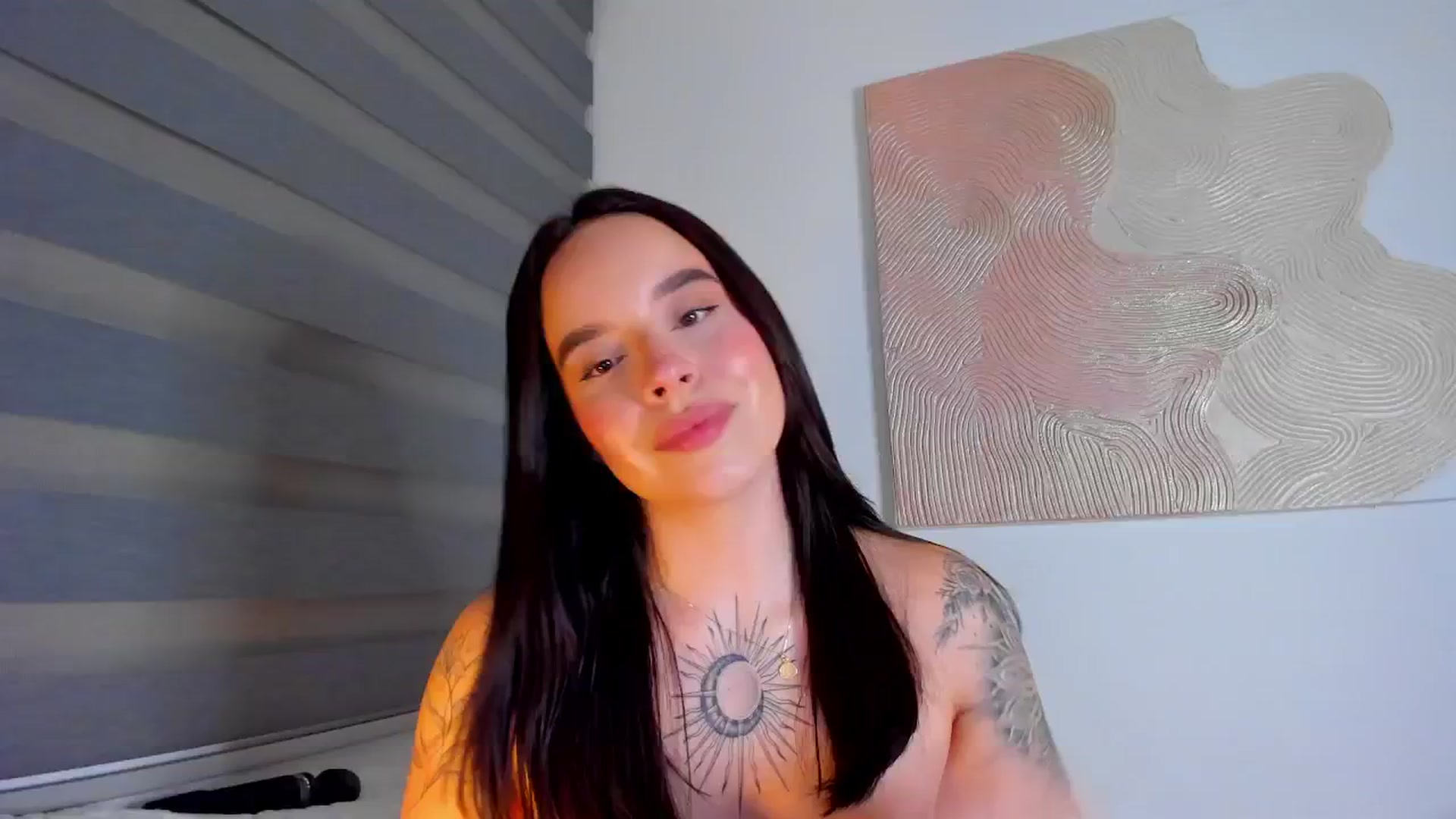 Gallery image thumbnail from Marilyn___'s myfreecams stream on, 05/17/2025, 04:38 image 13 of 20