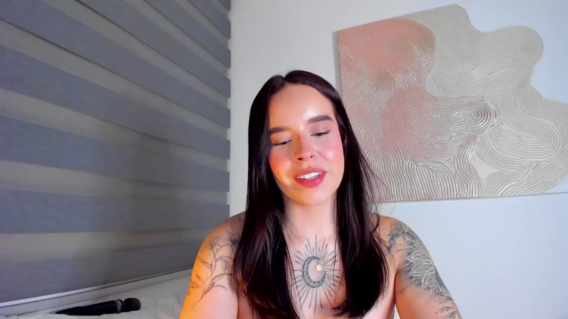 Gallery image thumbnail from Marilyn___'s myfreecams stream on, 05/17/2025, 04:38 image 19 of 20