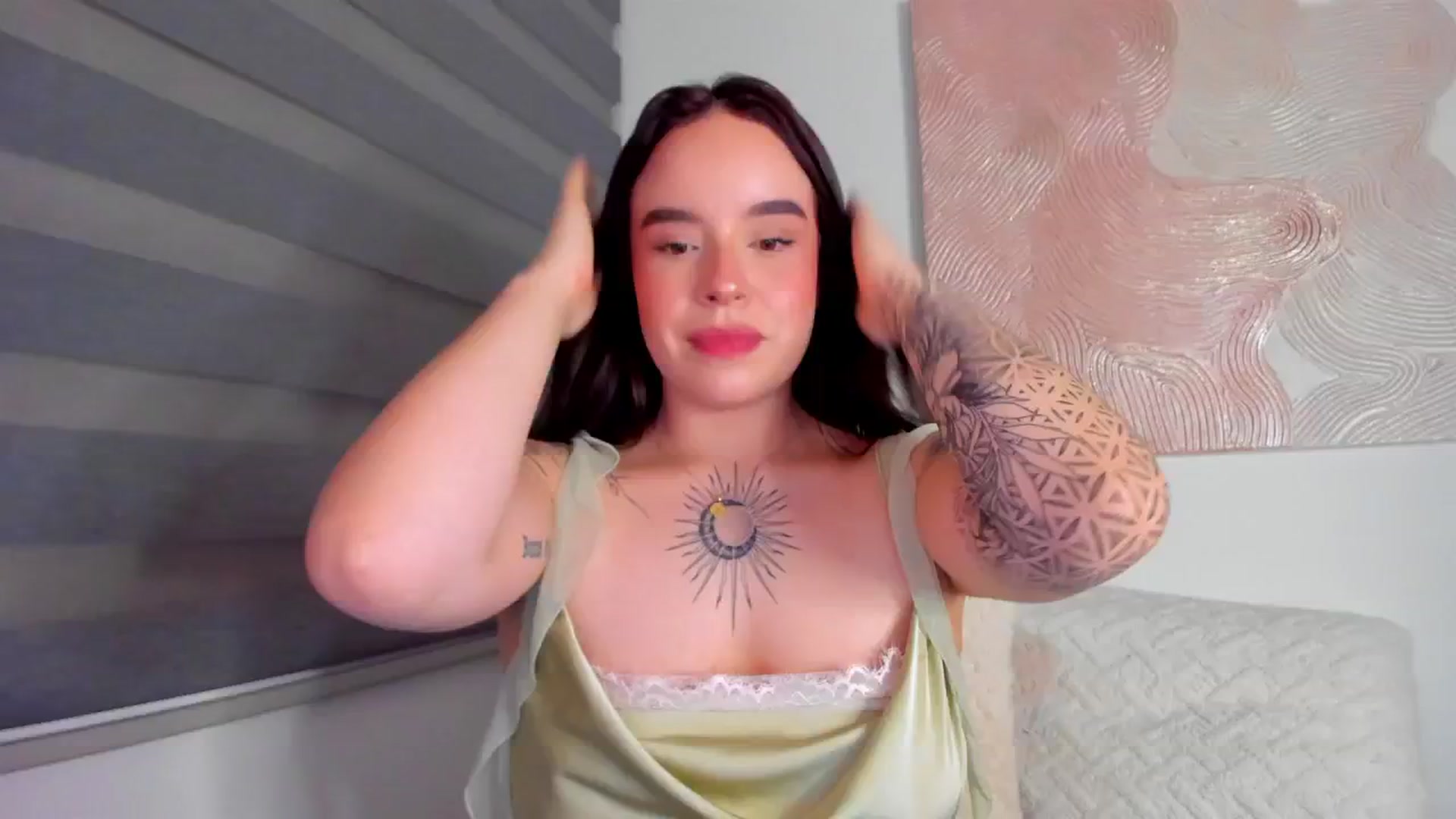 Gallery image thumbnail from Marilyn___'s myfreecams stream on, 05/17/2025, 23:54 image 19 of 20
