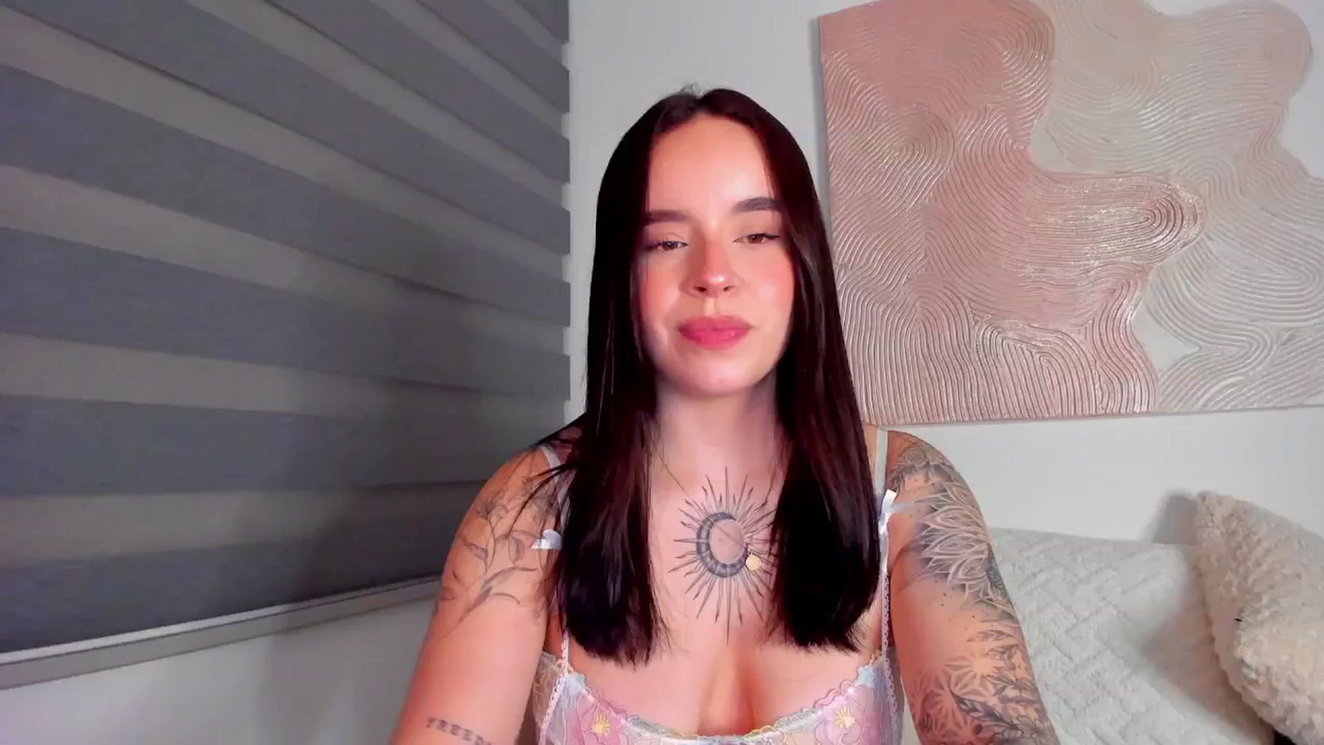 Gallery image thumbnail from Marilyn___'s myfreecams stream on, 05/18/2025, 01:18 image 11 of 20