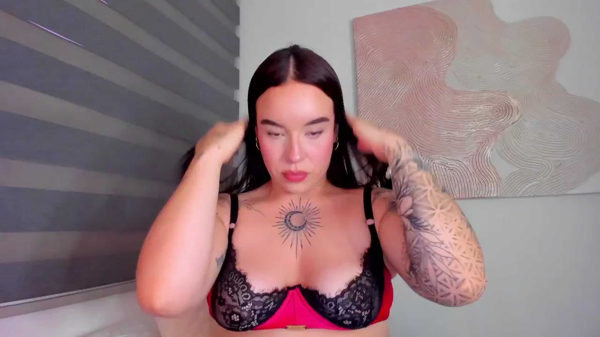 Gallery image thumbnail from Marilyn___'s myfreecams stream on, 05/25/2025, 24:17 image 1 of 20