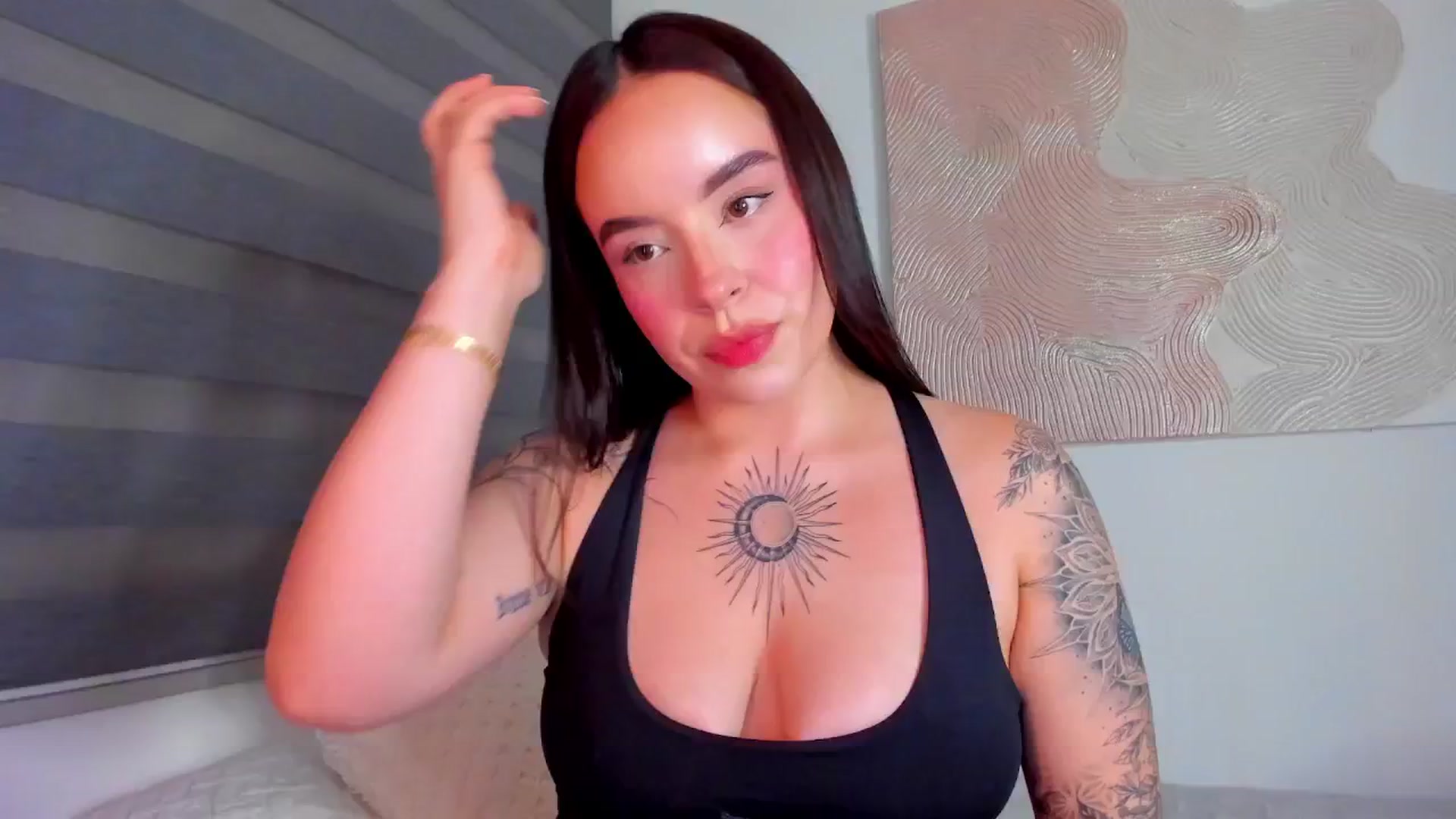 Gallery image thumbnail from Marilyn___'s myfreecams stream on, 05/28/2025, 23:29 image 18 of 20