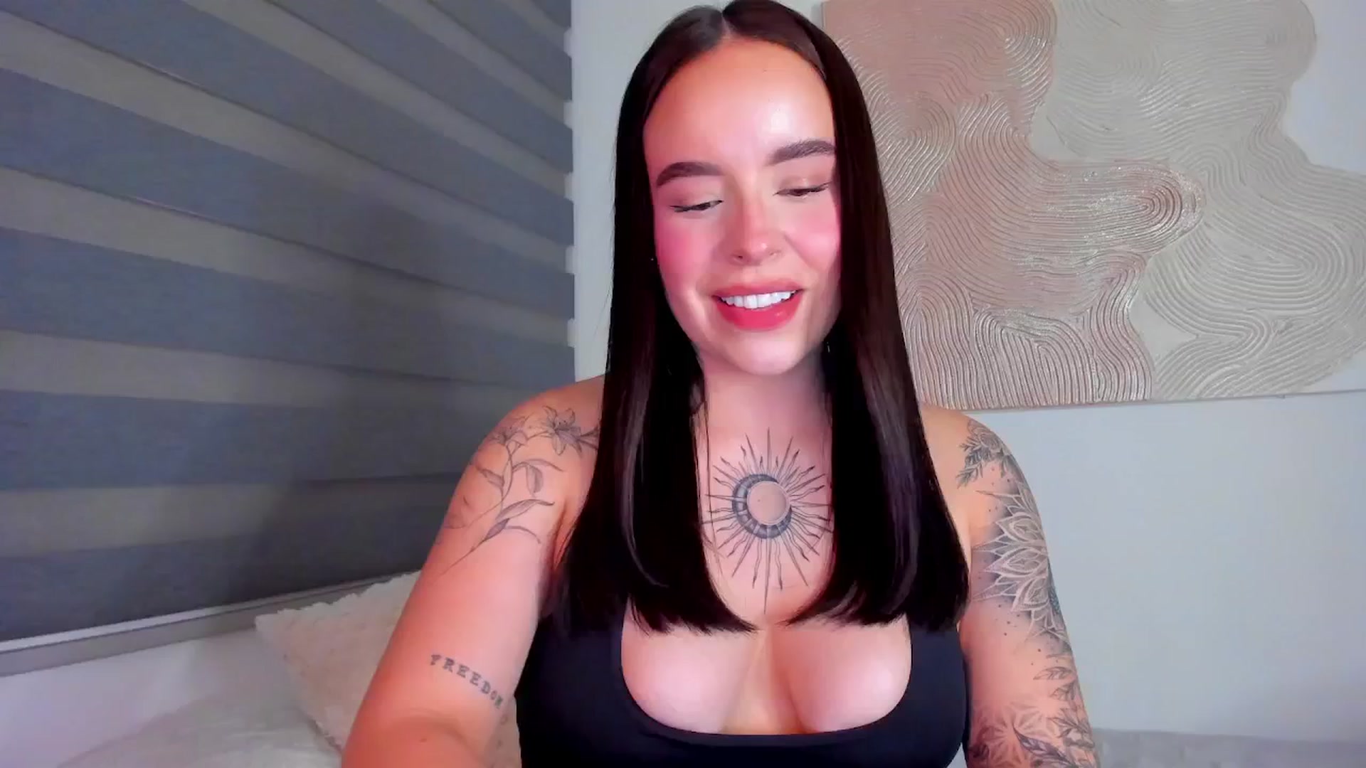 Gallery image thumbnail from Marilyn___'s myfreecams stream on, 05/28/2025, 23:29 image 8 of 20