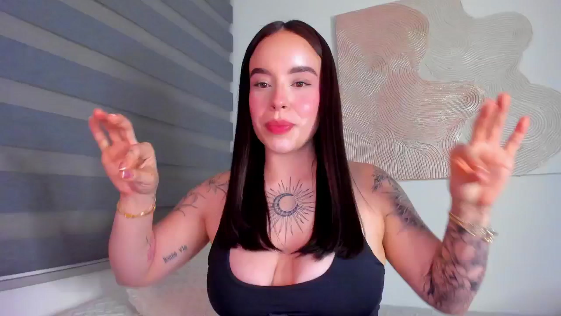Gallery image thumbnail from Marilyn___'s myfreecams stream on, 05/29/2025, 24:08 image 15 of 20