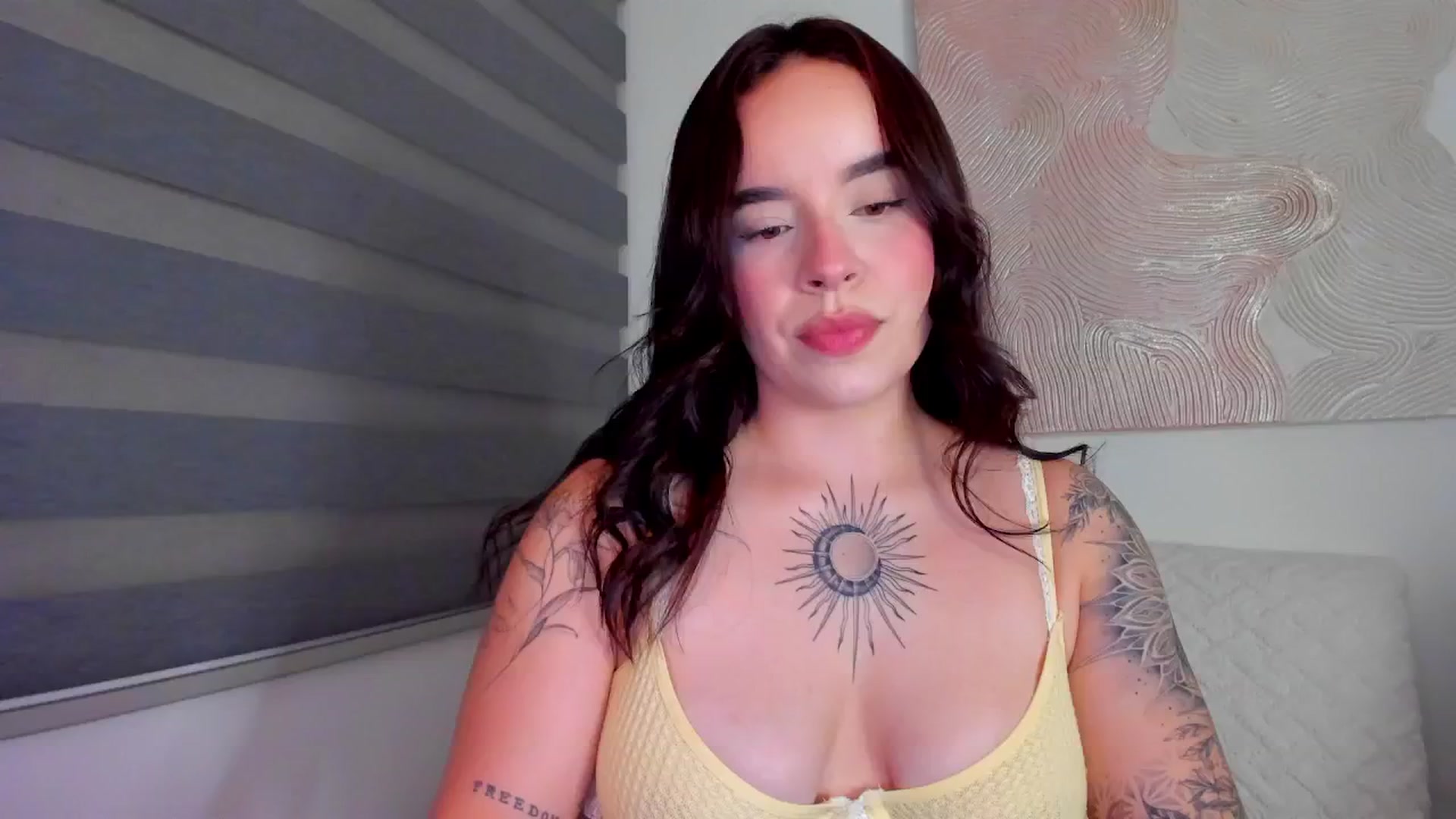 Gallery image thumbnail from Marilyn___'s myfreecams stream on, 06/01/2025, 24:01 image 20 of 20