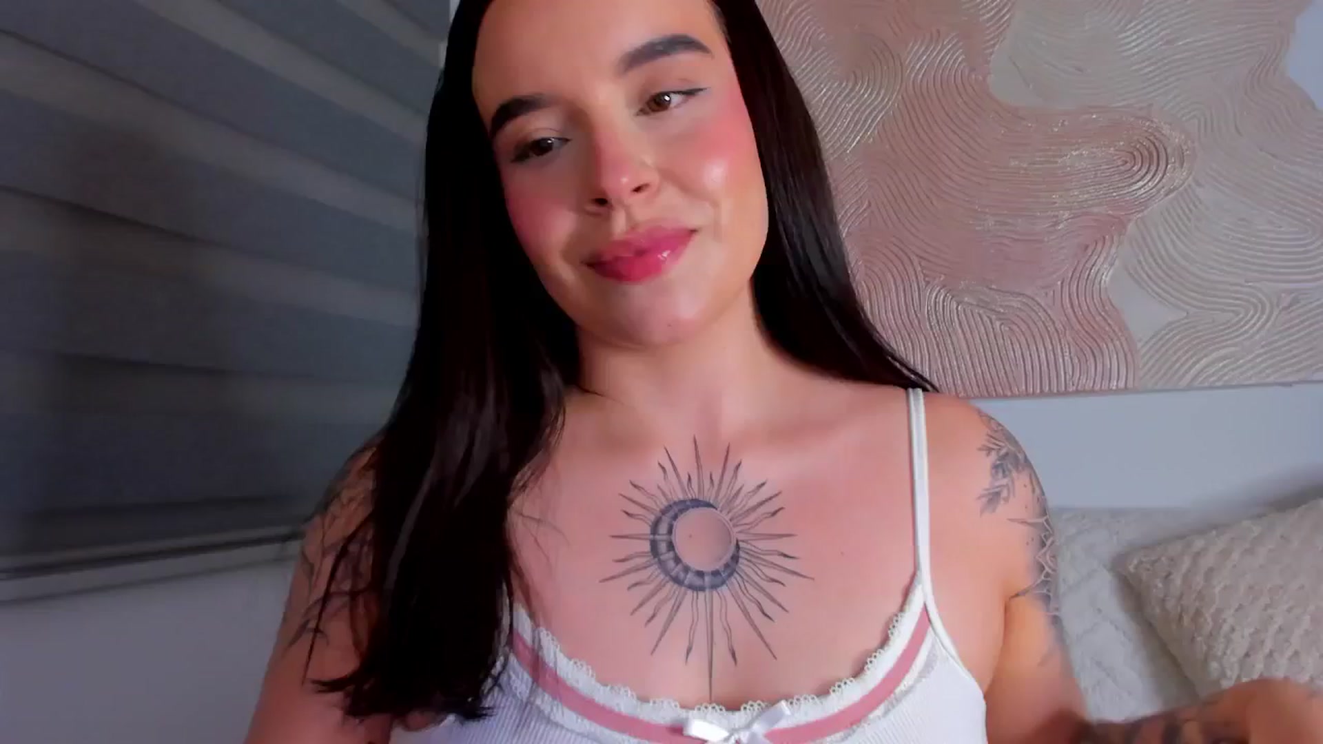 Gallery image thumbnail from Marilyn___'s myfreecams stream on, 06/02/2025, 24:47 image 10 of 20