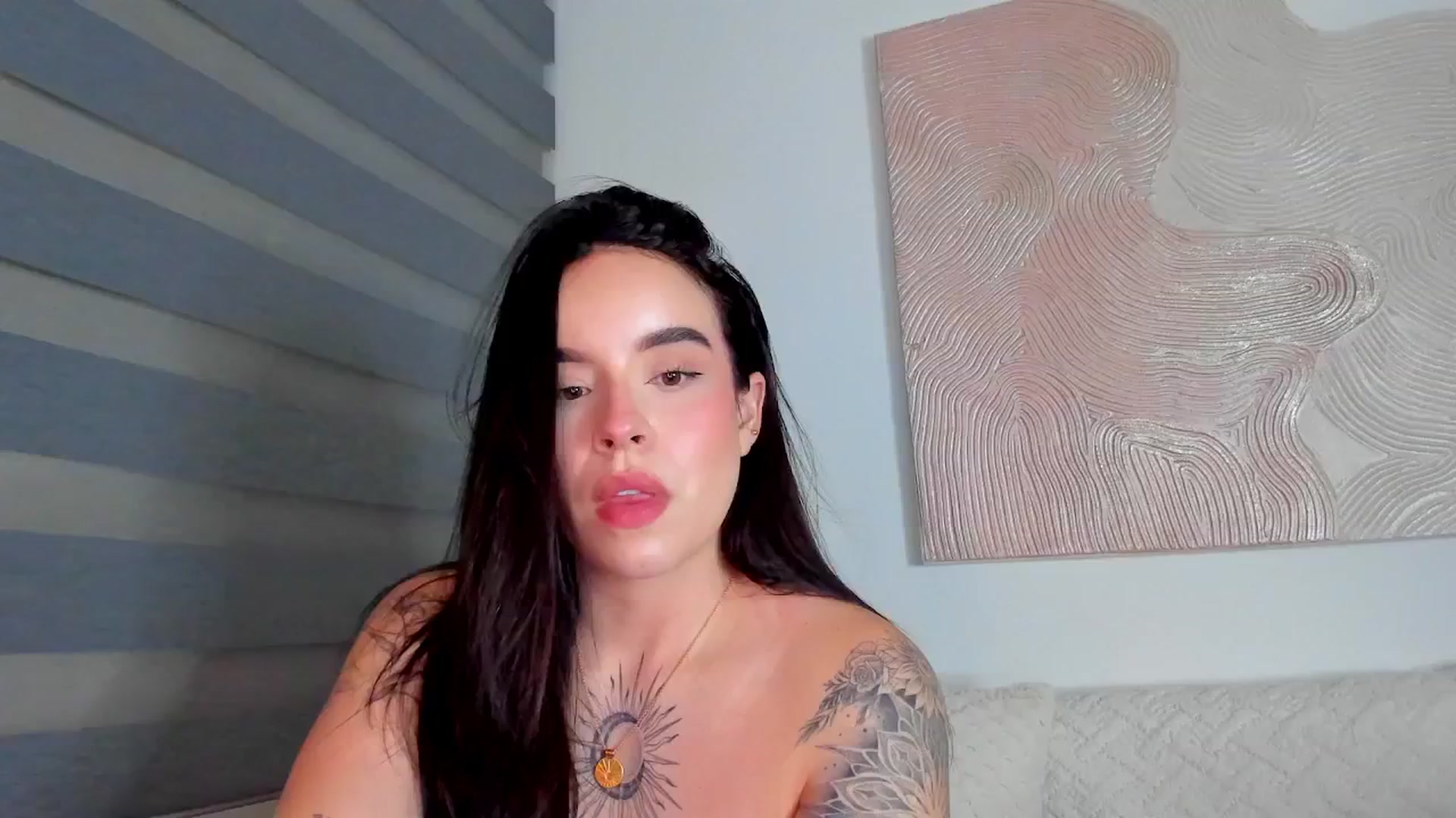 Gallery image thumbnail from Marilyn___'s myfreecams stream on, 06/10/2025, 01:39 image 18 of 20