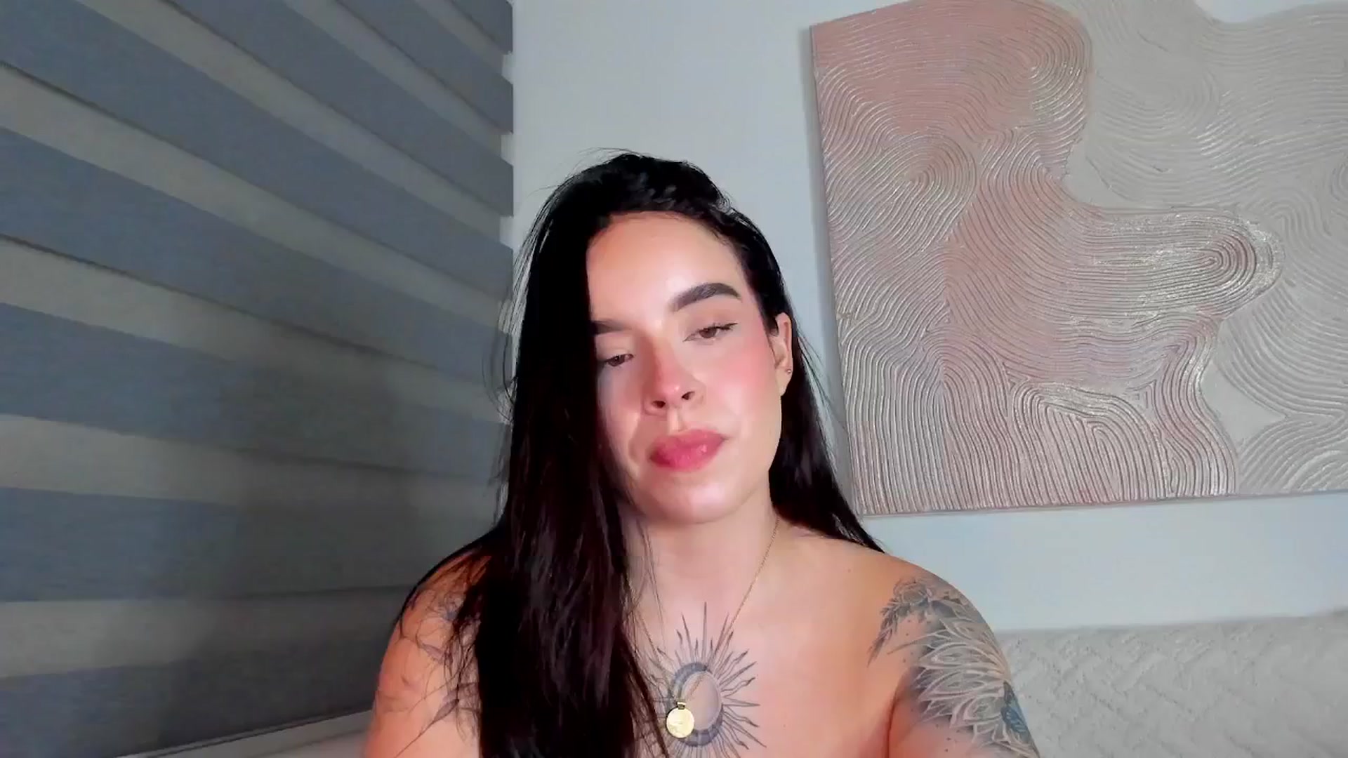 Gallery image thumbnail from Marilyn___'s myfreecams stream on, 06/10/2025, 01:39 image 17 of 20