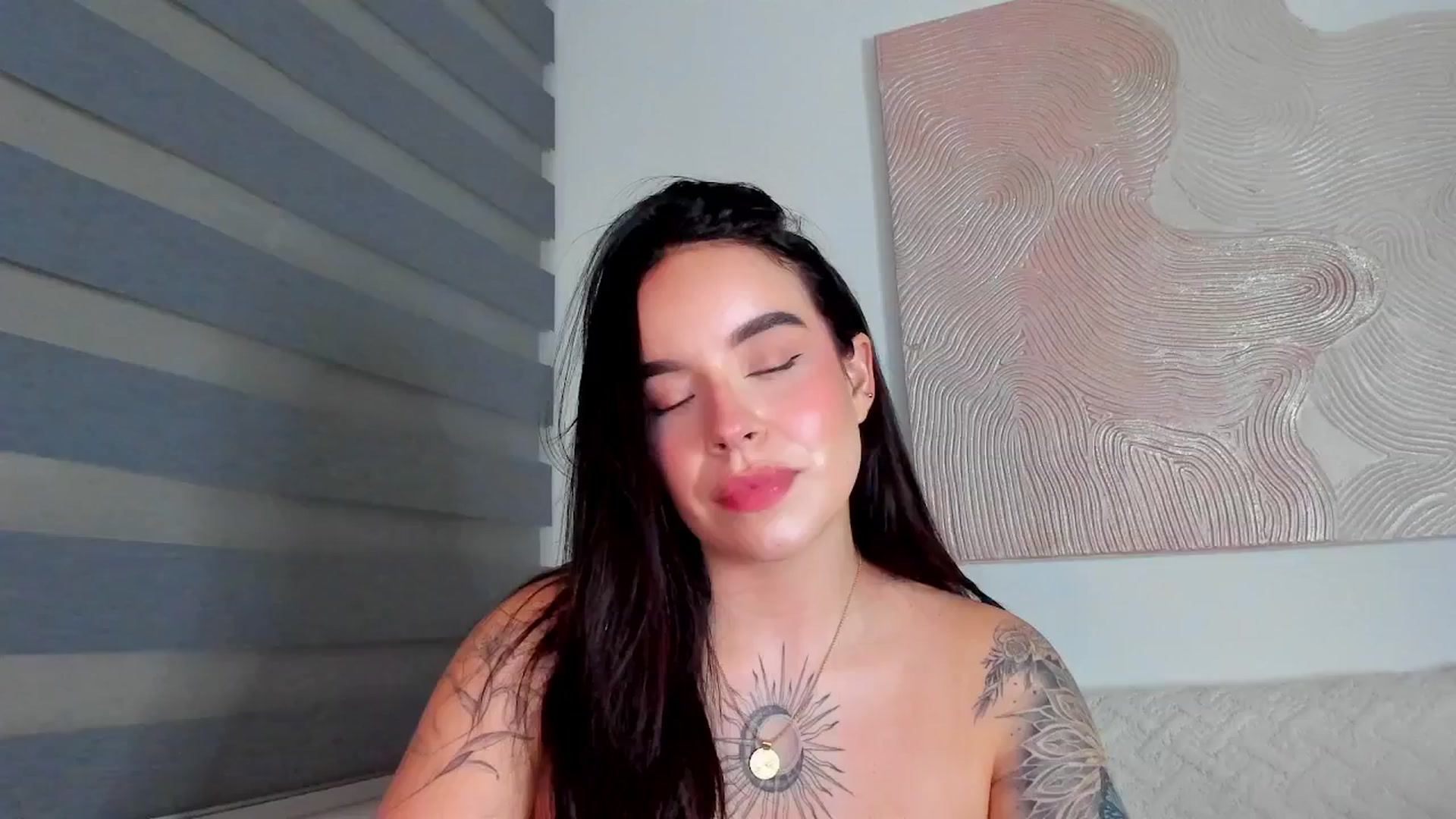 Gallery image thumbnail from Marilyn___'s myfreecams stream on, 06/10/2025, 01:39 image 20 of 20