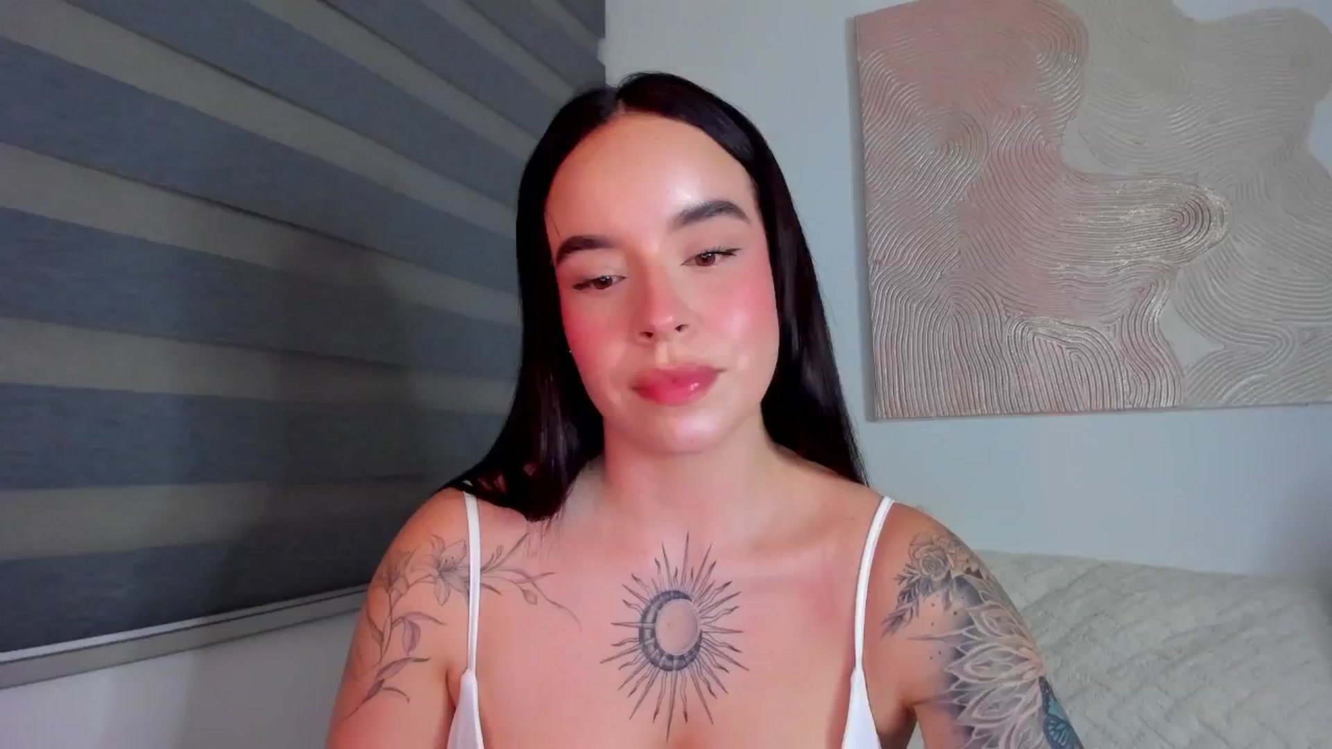 Gallery image thumbnail from Marilyn___'s myfreecams stream on, 06/12/2025, 24:20 image 20 of 20