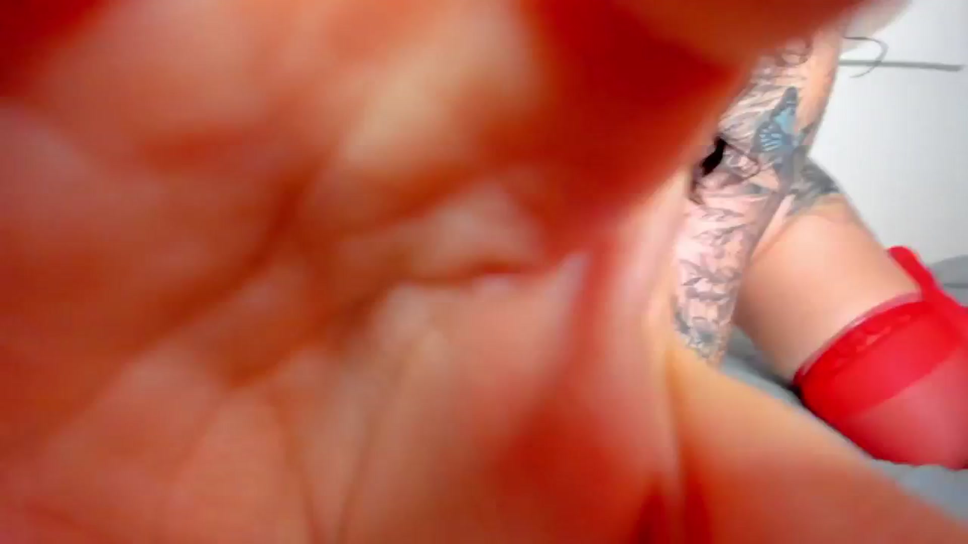 Gallery image thumbnail from Marilyn___'s myfreecams stream on, 06/19/2025, 23:25 image 4 of 20
