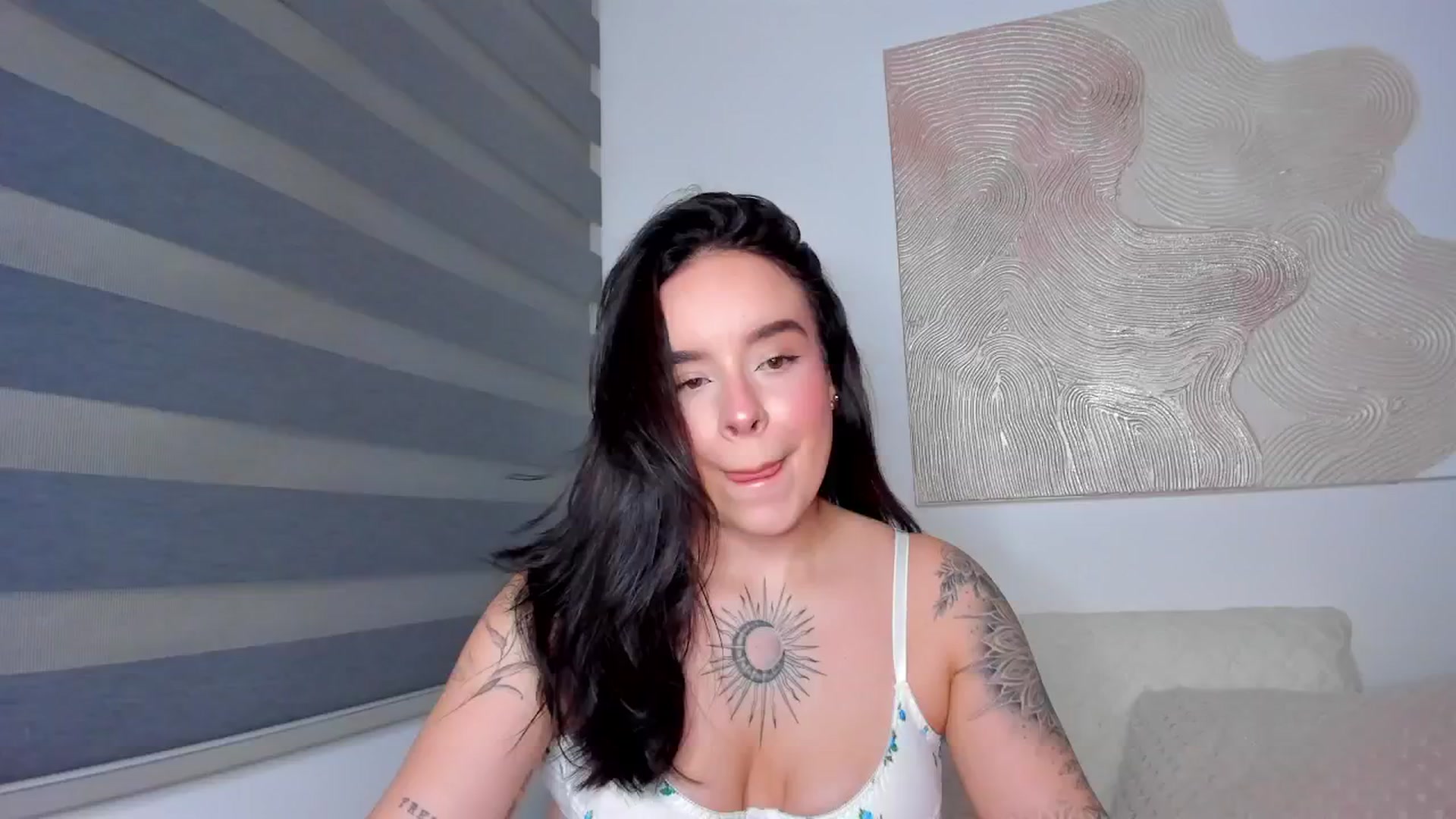 Gallery image thumbnail from Marilyn___'s myfreecams stream on, 06/21/2025, 23:49 image 19 of 20