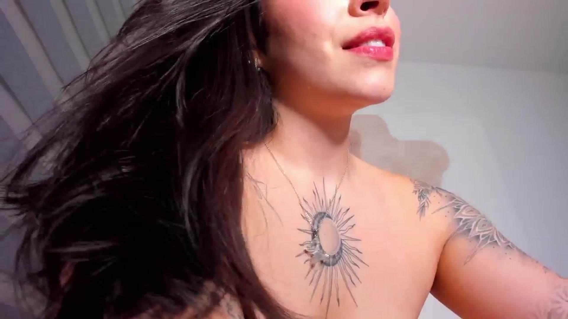 Gallery image thumbnail from Marilyn___'s myfreecams stream on, 07/06/2025, 01:23 image 16 of 20