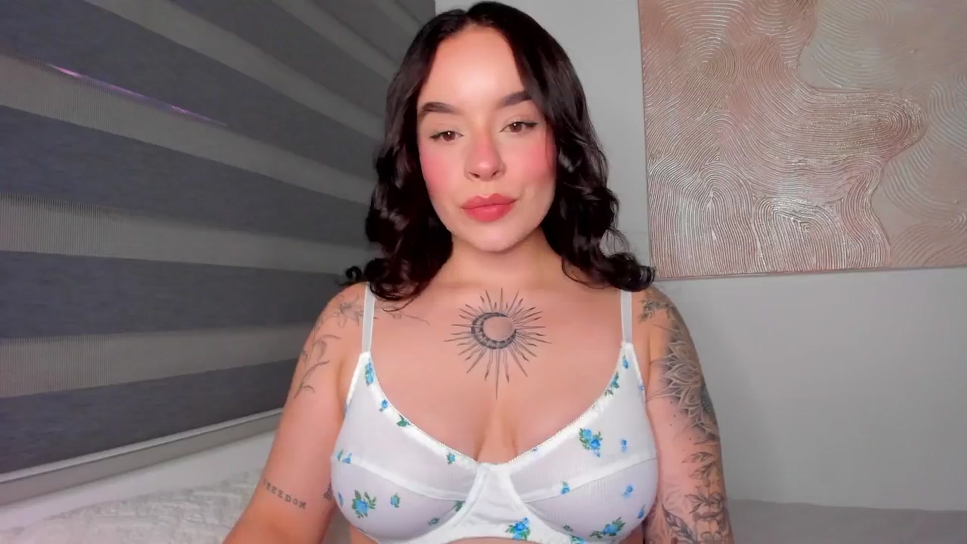 Gallery image thumbnail from Marilyn___'s myfreecams stream on, 07/09/2025, 23:40 image 14 of 20