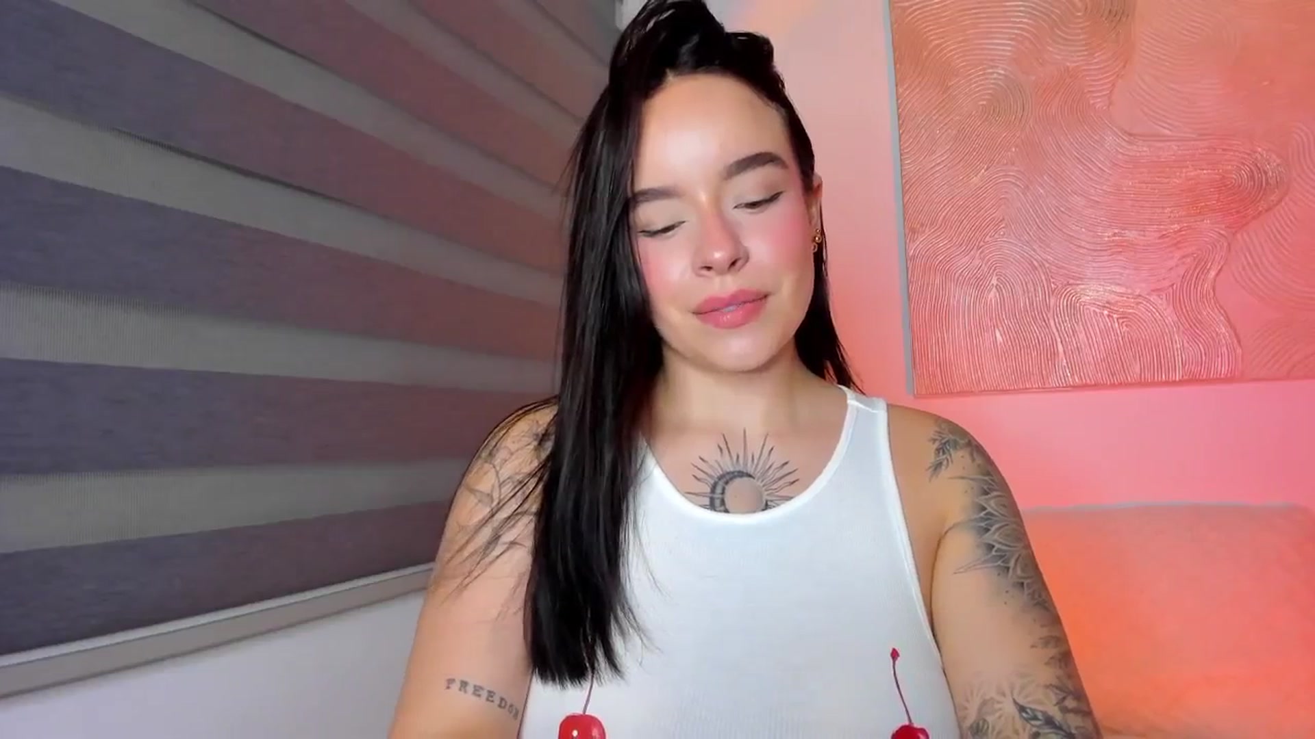 Gallery image thumbnail from Marilyn___'s myfreecams stream on, 07/21/2025, 24:02 image 17 of 20