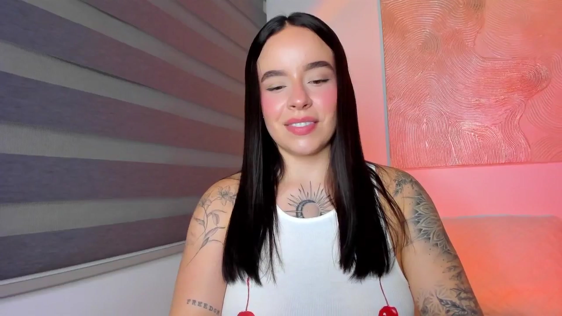 Gallery image thumbnail from Marilyn___'s myfreecams stream on, 07/21/2025, 24:02 image 16 of 20