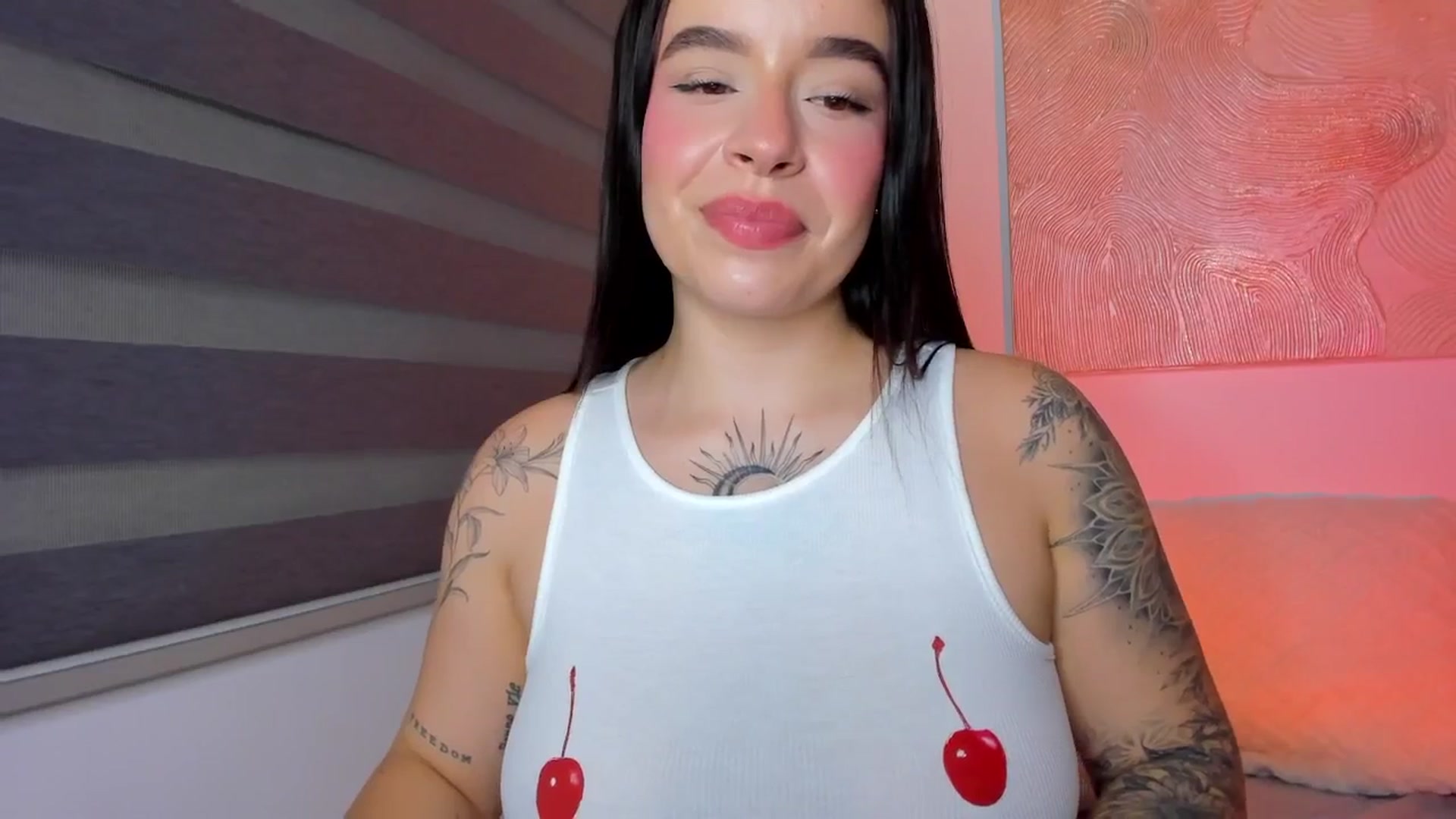 Gallery image thumbnail from Marilyn___'s myfreecams stream on, 07/21/2025, 24:02 image 19 of 20