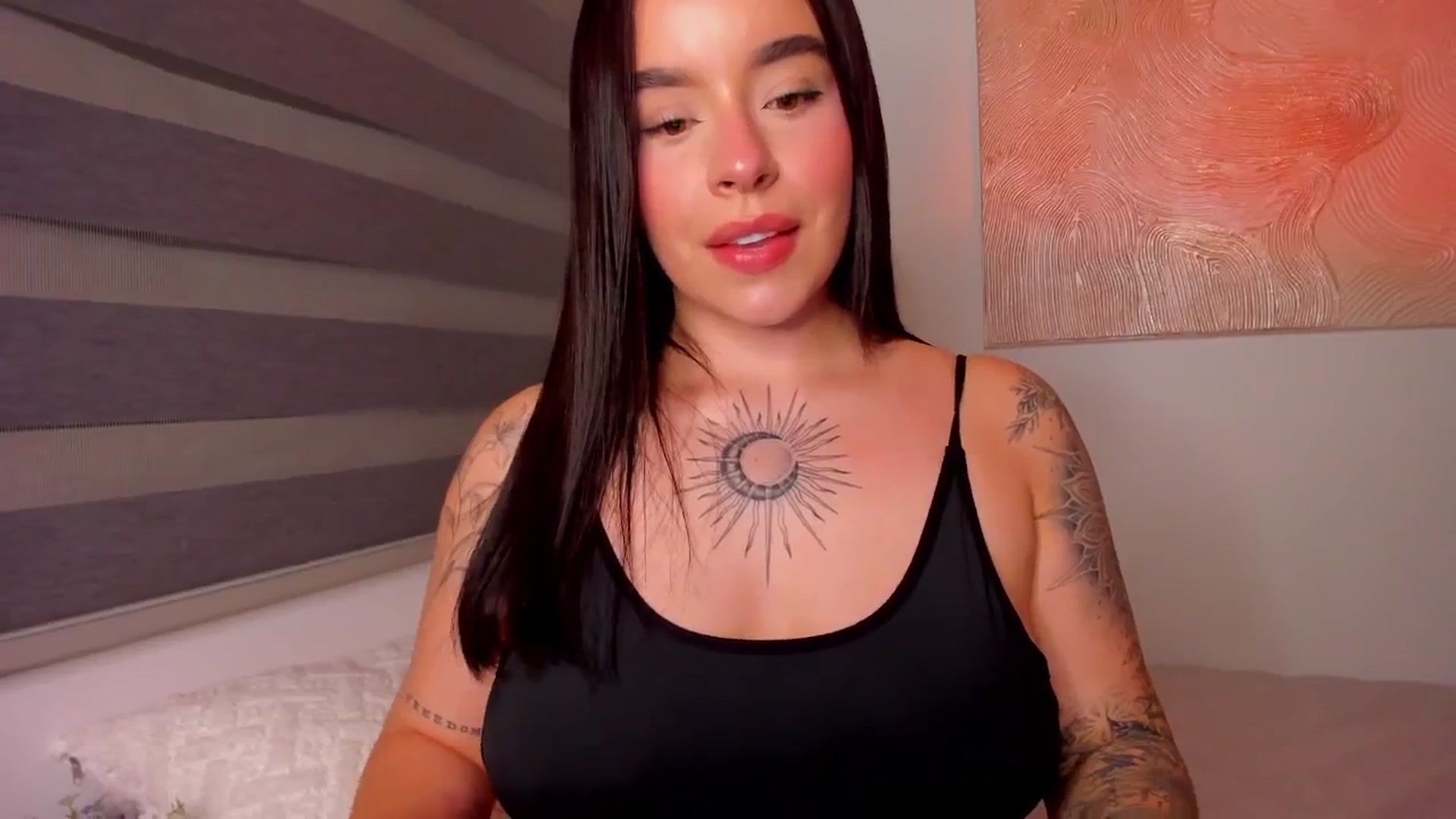 Gallery image thumbnail from Marilyn___'s myfreecams stream on, 07/26/2025, 01:03 image 19 of 20