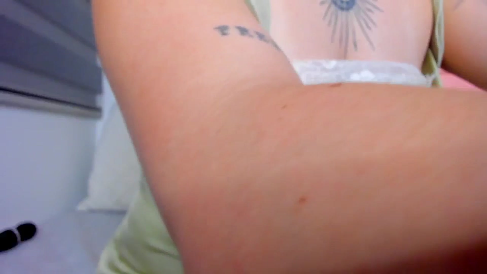 Gallery image thumbnail from Marilyn___'s myfreecams stream on, 07/30/2025, 24:16 image 18 of 20