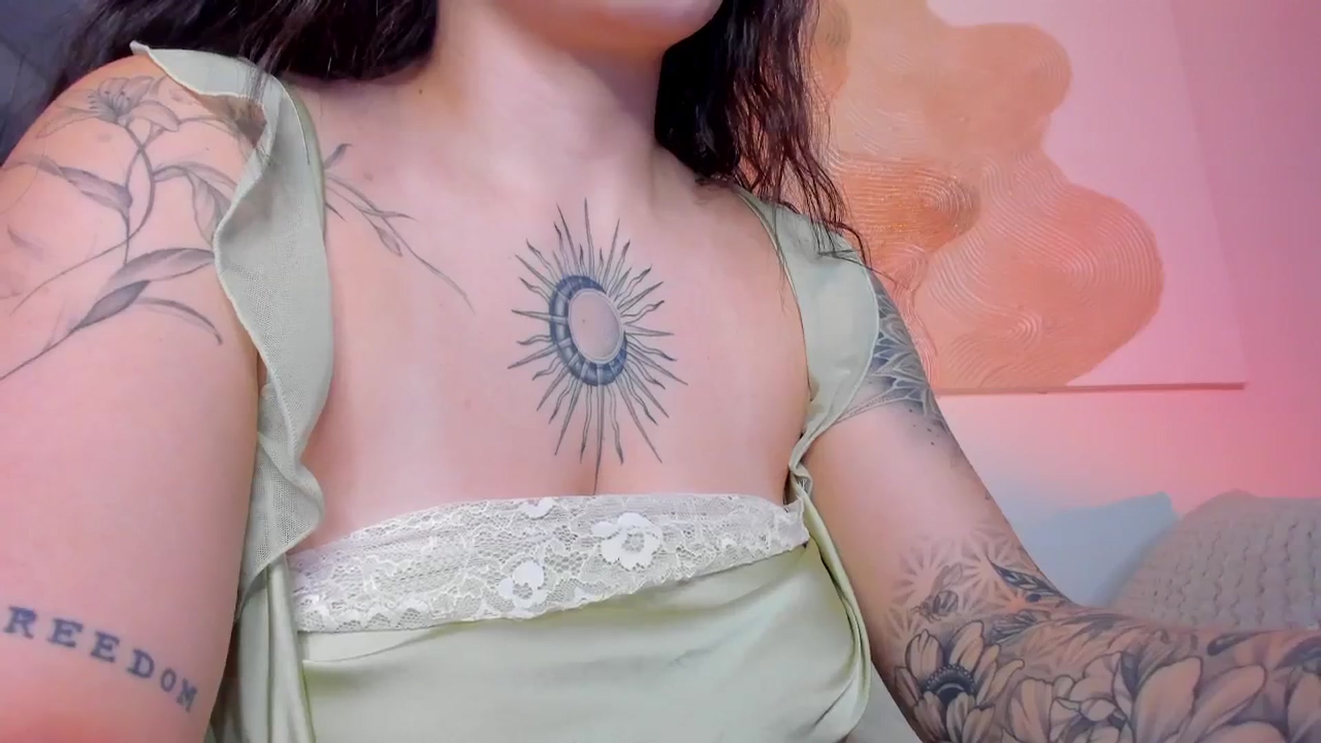 Gallery image thumbnail from Marilyn___'s myfreecams stream on, 07/30/2025, 24:16 image 20 of 20