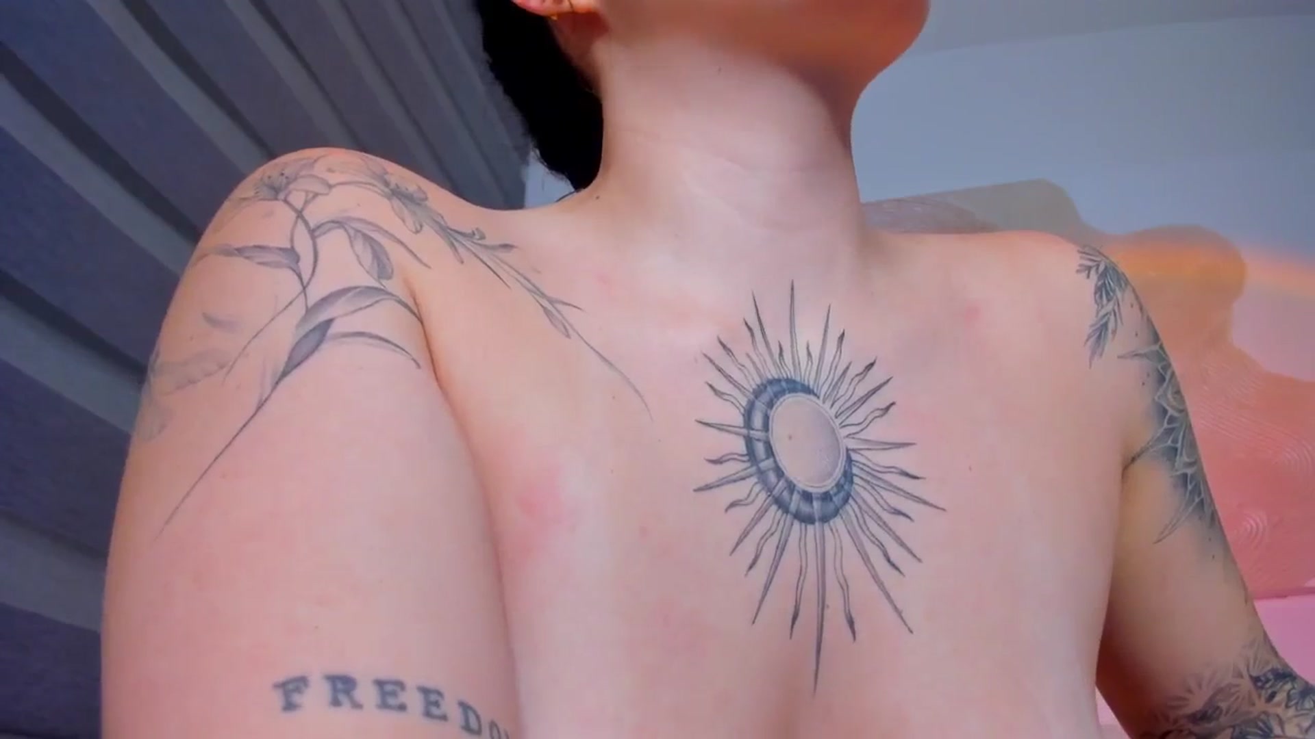 Gallery image thumbnail from Marilyn___'s myfreecams stream on, 07/30/2025, 01:46 image 7 of 20