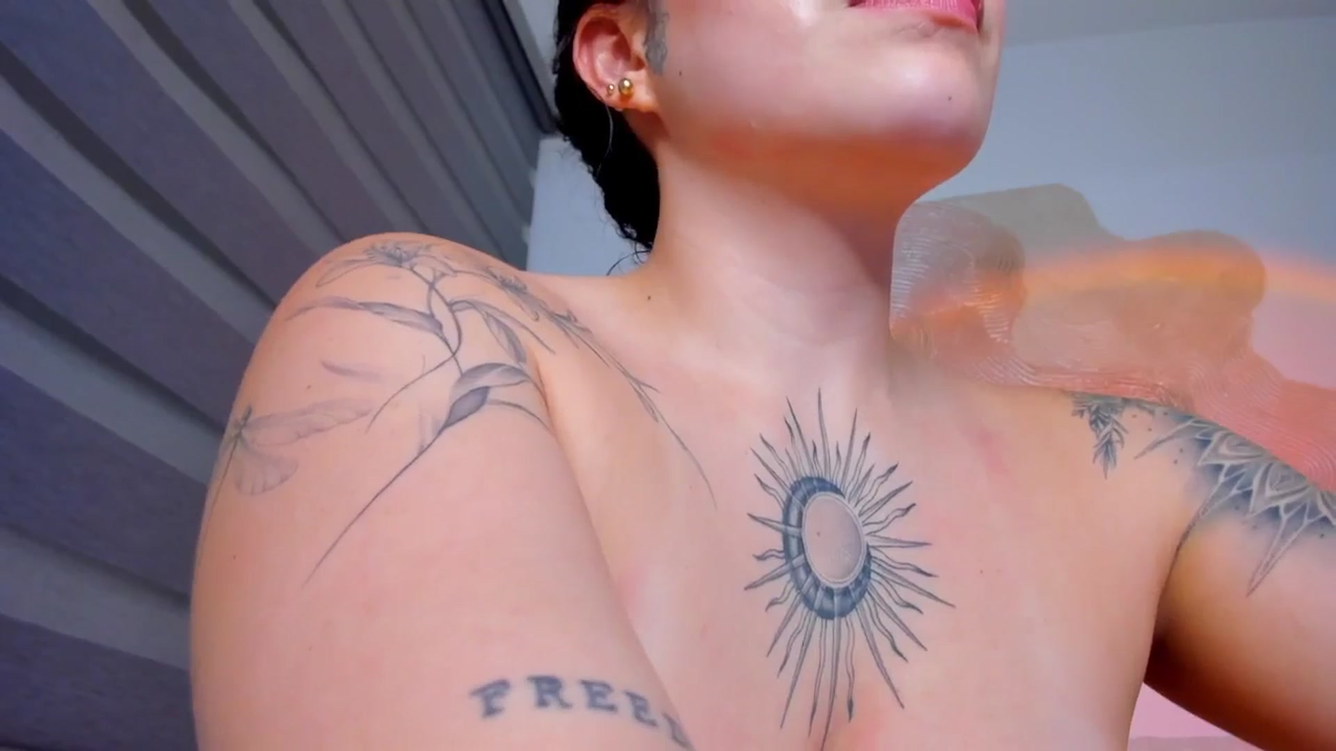 Gallery image thumbnail from Marilyn___'s myfreecams stream on, 07/30/2025, 01:46 image 20 of 20