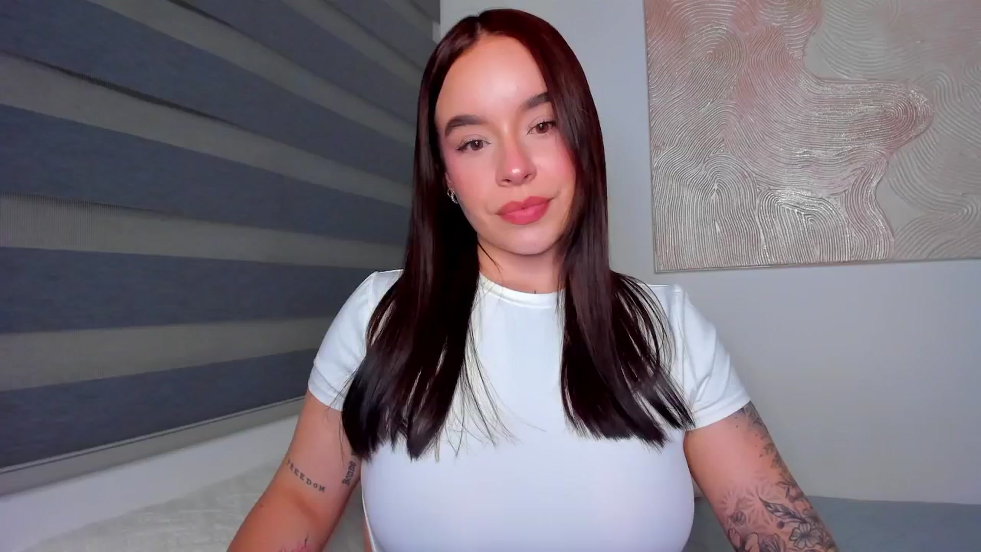 Gallery image thumbnail from Marilyn___'s myfreecams stream on, 08/17/2025, 24:55 image 6 of 20
