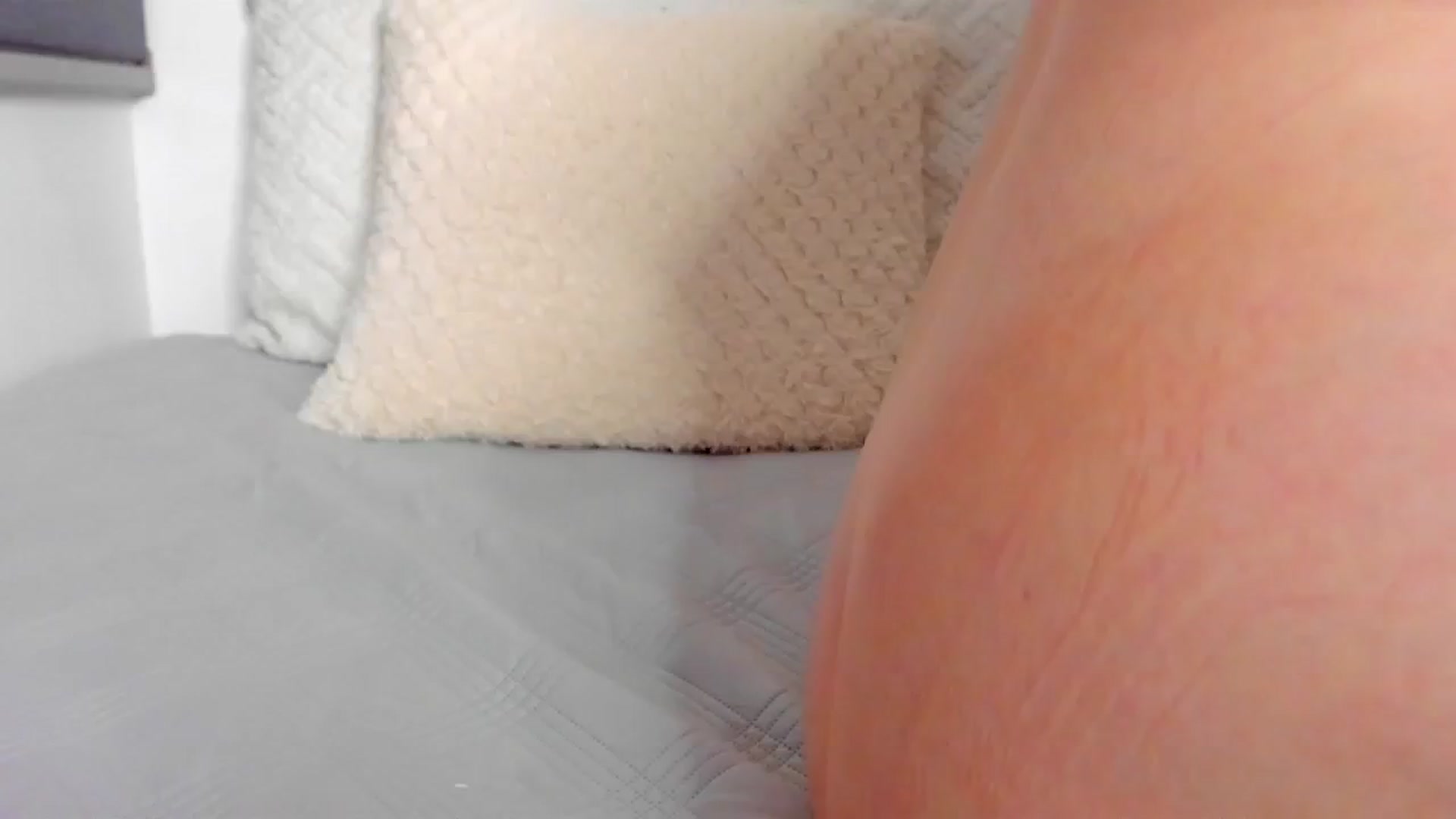 Gallery image thumbnail from Marilyn___'s myfreecams stream on, 09/17/2025, 01:10 image 5 of 20
