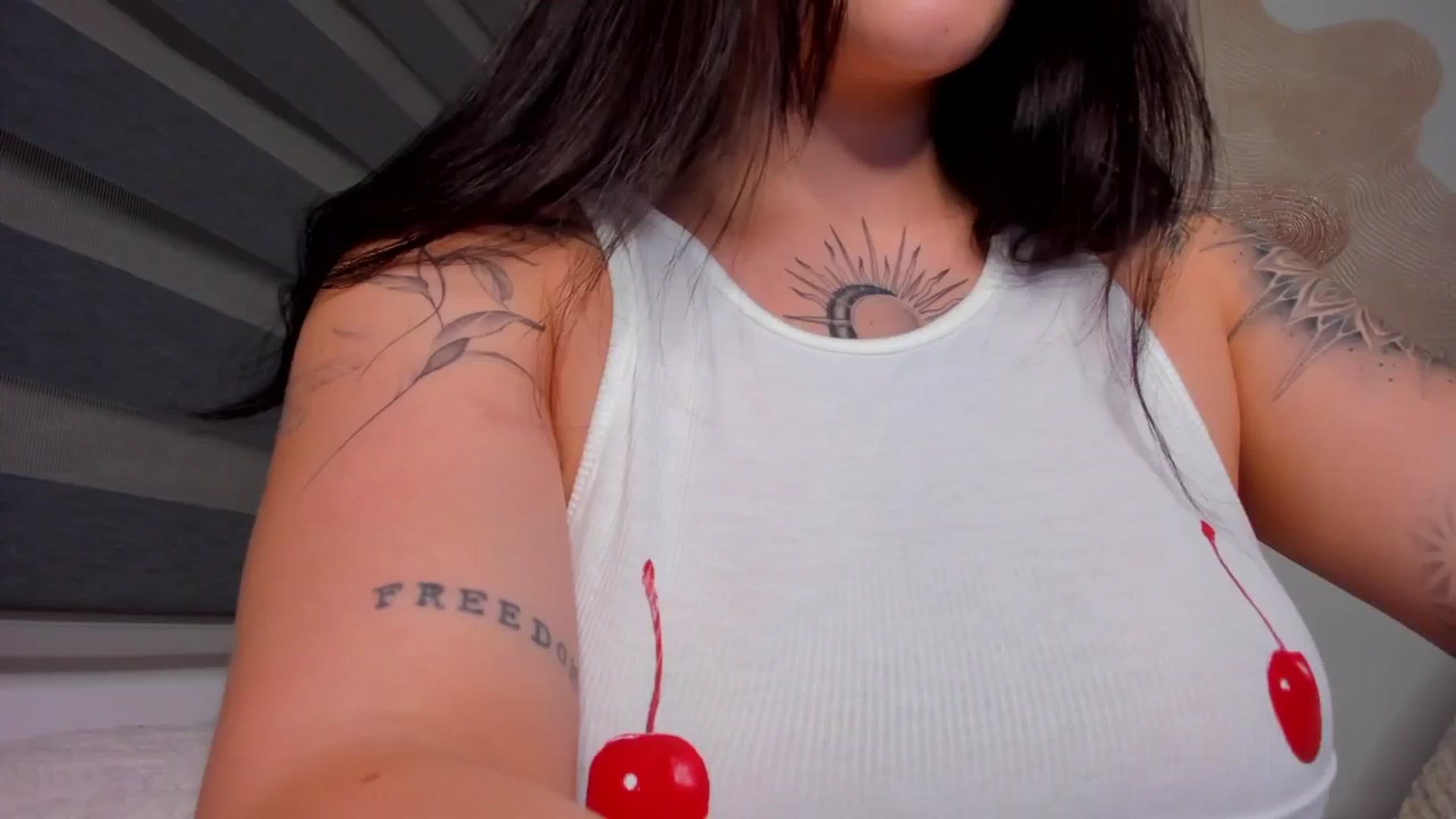Gallery image thumbnail from Marilyn___'s myfreecams stream on, 09/18/2025, 02:15 image 6 of 20