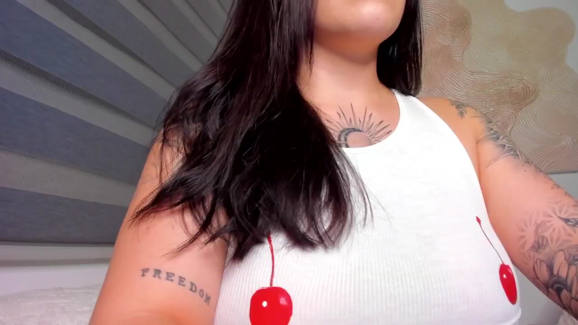 Gallery image thumbnail from Marilyn___'s myfreecams stream on, 09/18/2025, 02:15 image 12 of 20