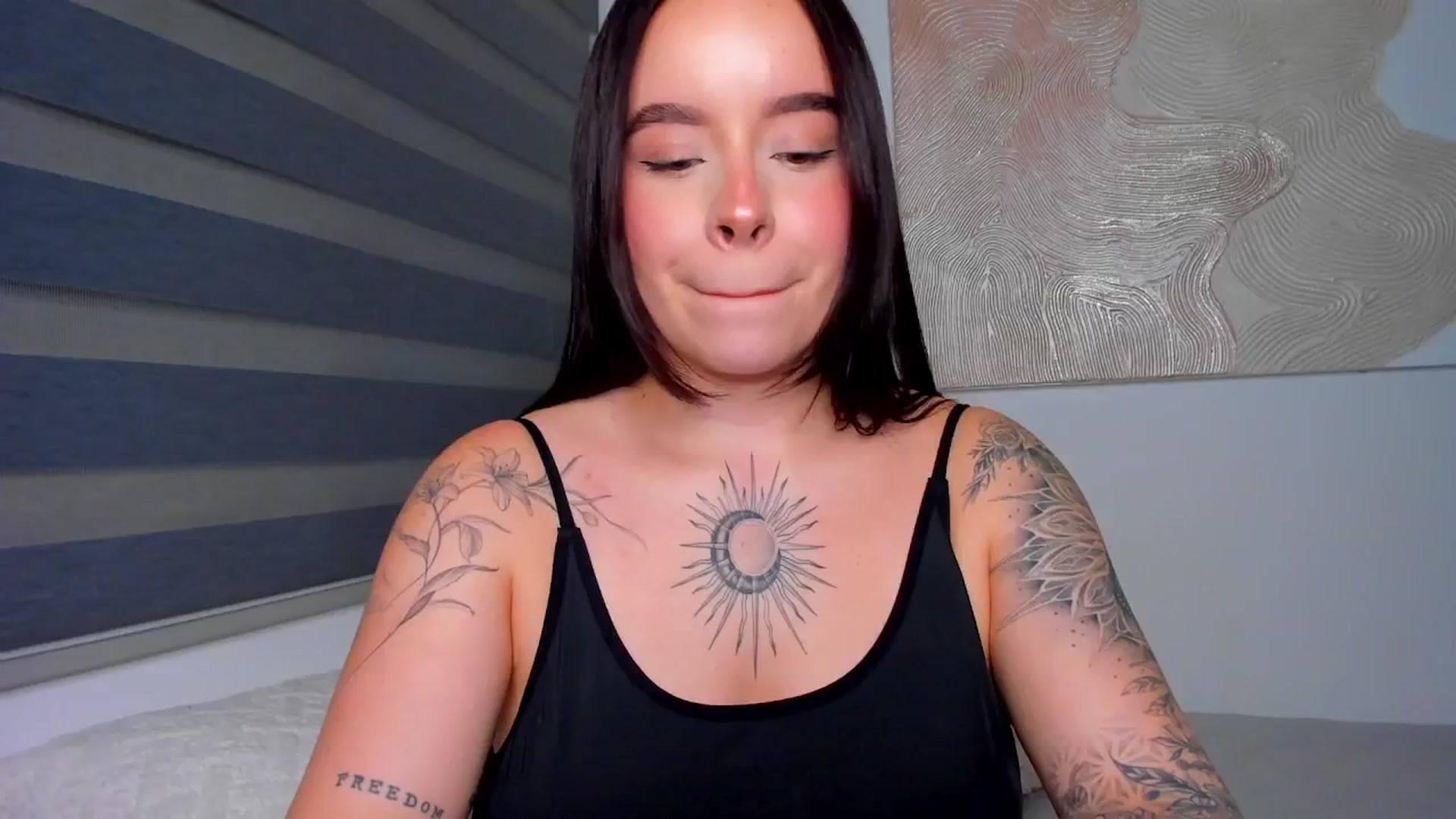 Gallery image thumbnail from Marilyn___'s myfreecams stream on, 09/21/2025, 24:01 image 20 of 20