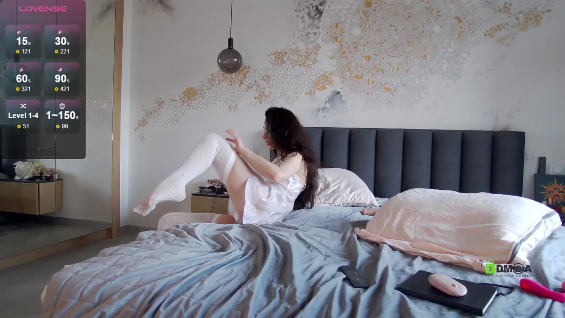 Gallery image thumbnail from Maripsis's myfreecams stream on, 06/29/2024, 14:39 image 11 of 20