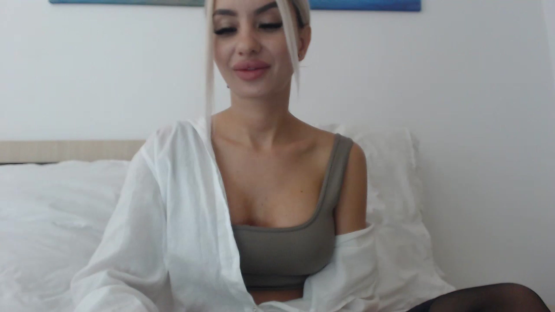 Gallery image thumbnail from Marisaisa's myfreecams stream on, 11/23/2023, 14:51 image 1 of 20