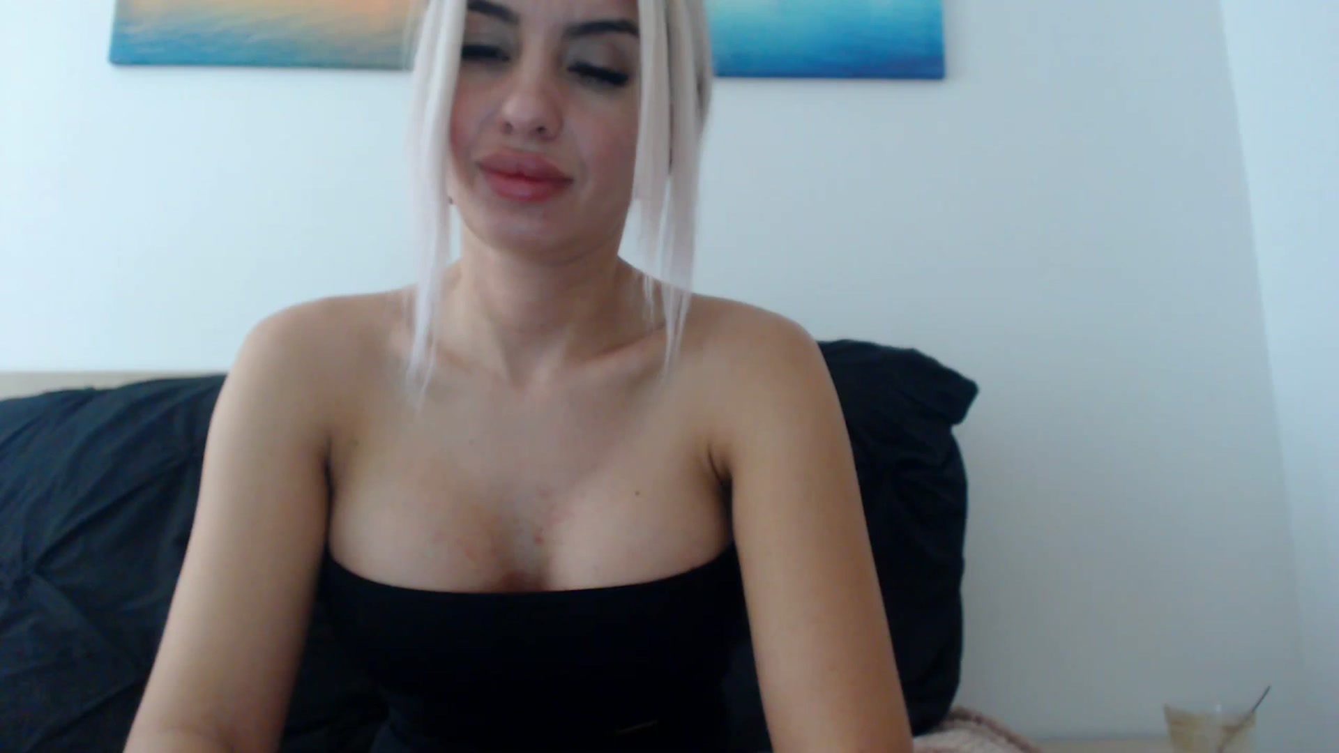 Gallery image thumbnail from Marisaisa's myfreecams stream on, 01/04/2024, 01:29 image 1 of 20