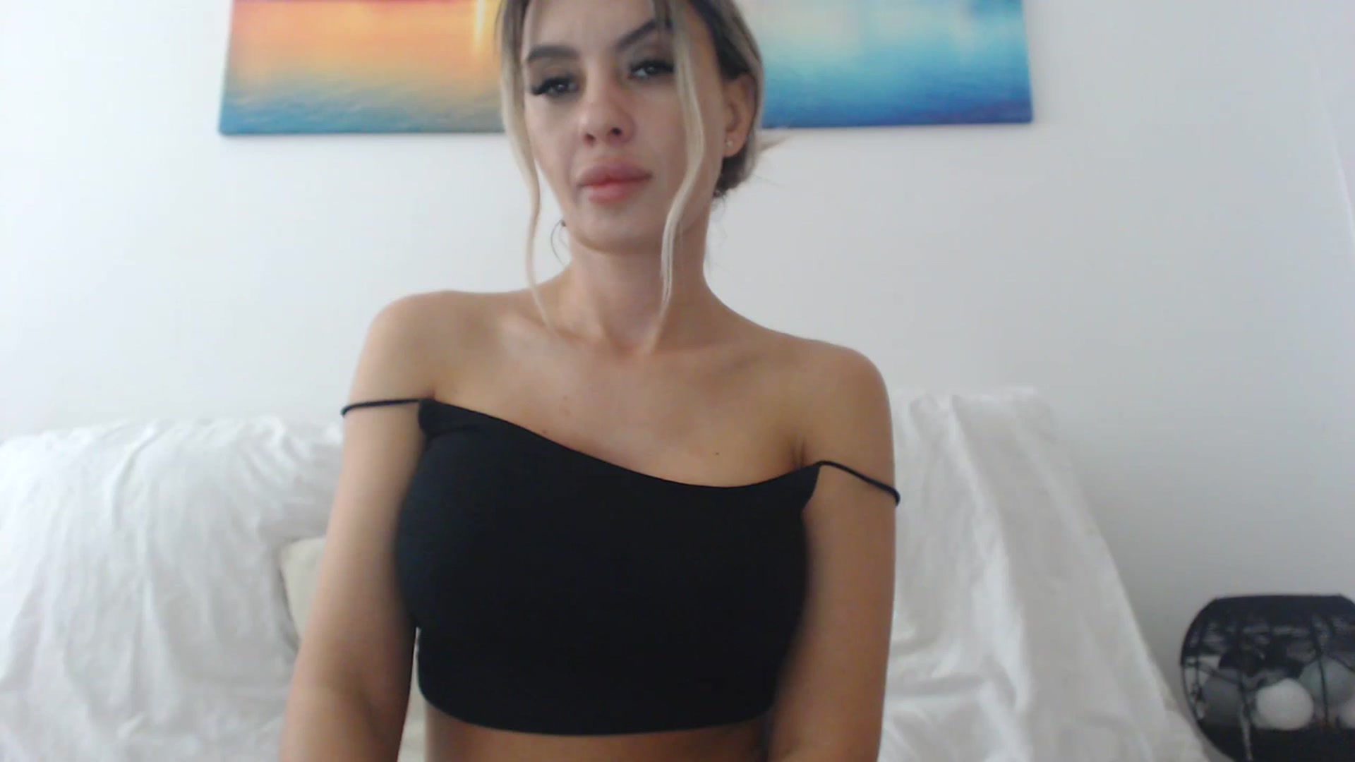 Gallery image thumbnail from Marisaisa's myfreecams stream on, 04/02/2024, 11:45 image 4 of 20