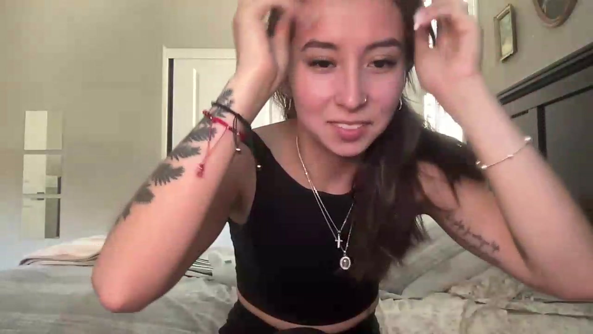 Gallery image thumbnail from Marisols's myfreecams stream on, 06/23/2026, 20:17 image 14 of 20