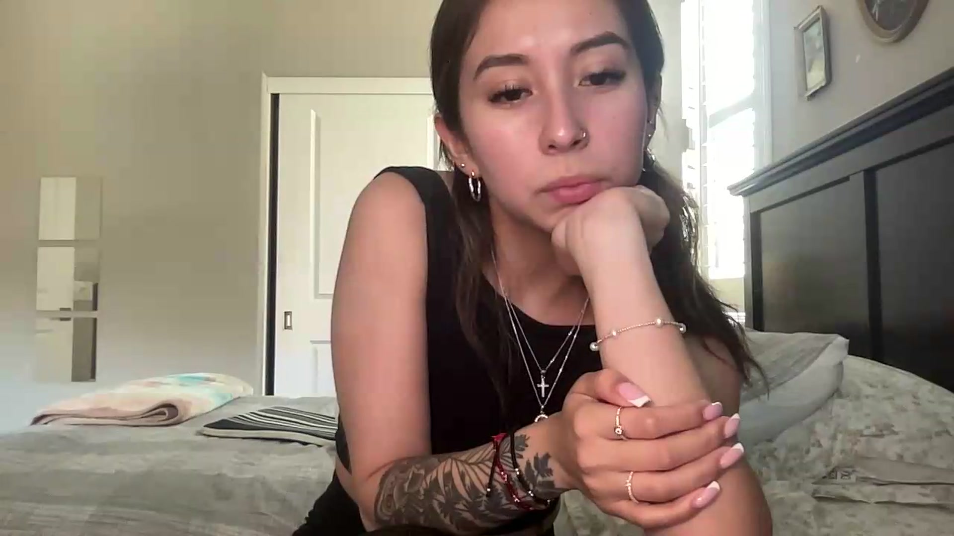 Gallery image thumbnail from Marisols's myfreecams stream on, 06/23/2026, 20:17 image 5 of 20