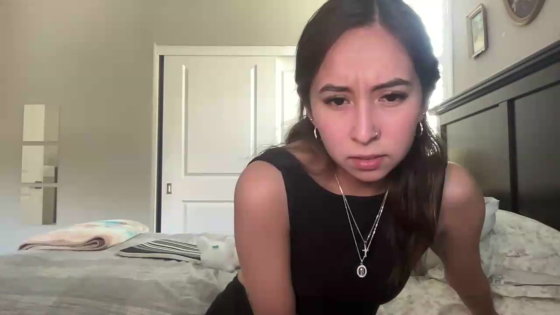Gallery image thumbnail from Marisols's myfreecams stream on, 06/23/2026, 20:17 image 11 of 20