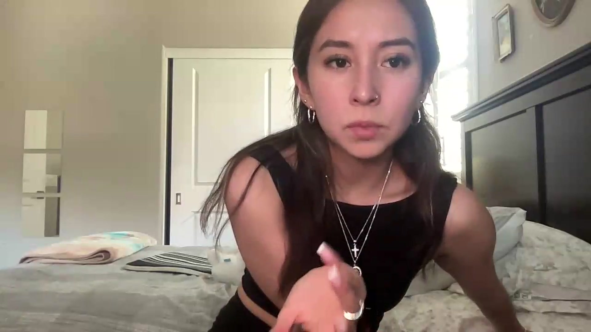Gallery image thumbnail from Marisols's myfreecams stream on, 06/23/2026, 20:17 image 10 of 20