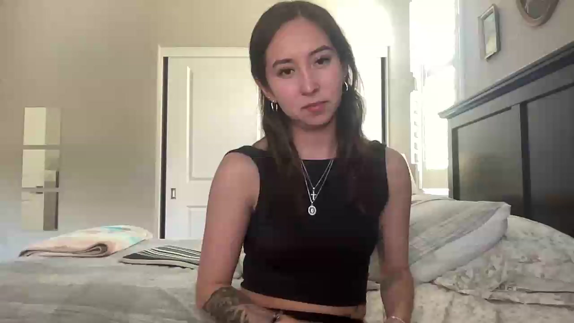 Gallery image thumbnail from Marisols's myfreecams stream on, 06/23/2026, 20:17 image 18 of 20