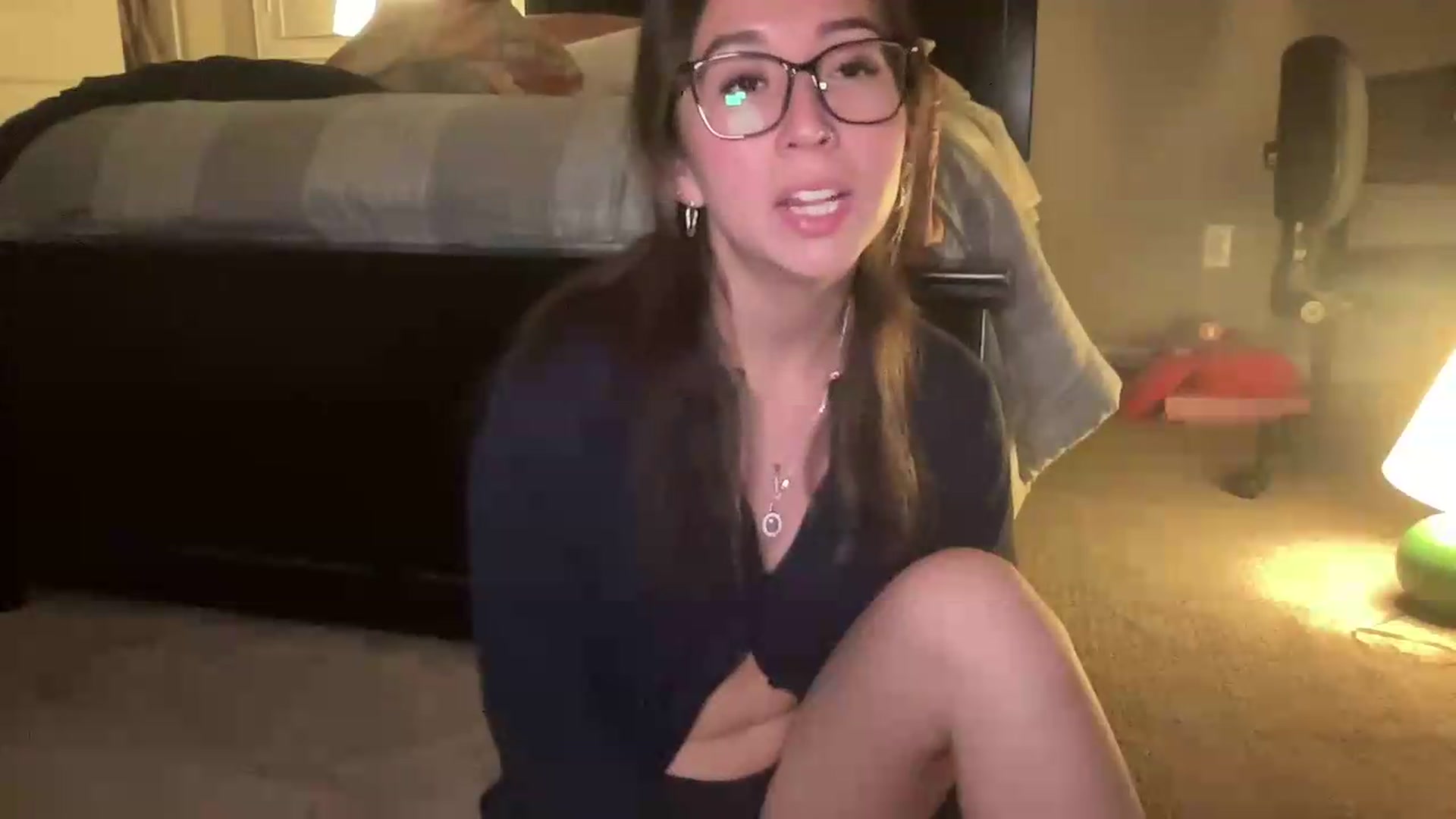 Gallery image thumbnail from Marisols's myfreecams stream on, 06/24/2026, 06:00 image 10 of 20