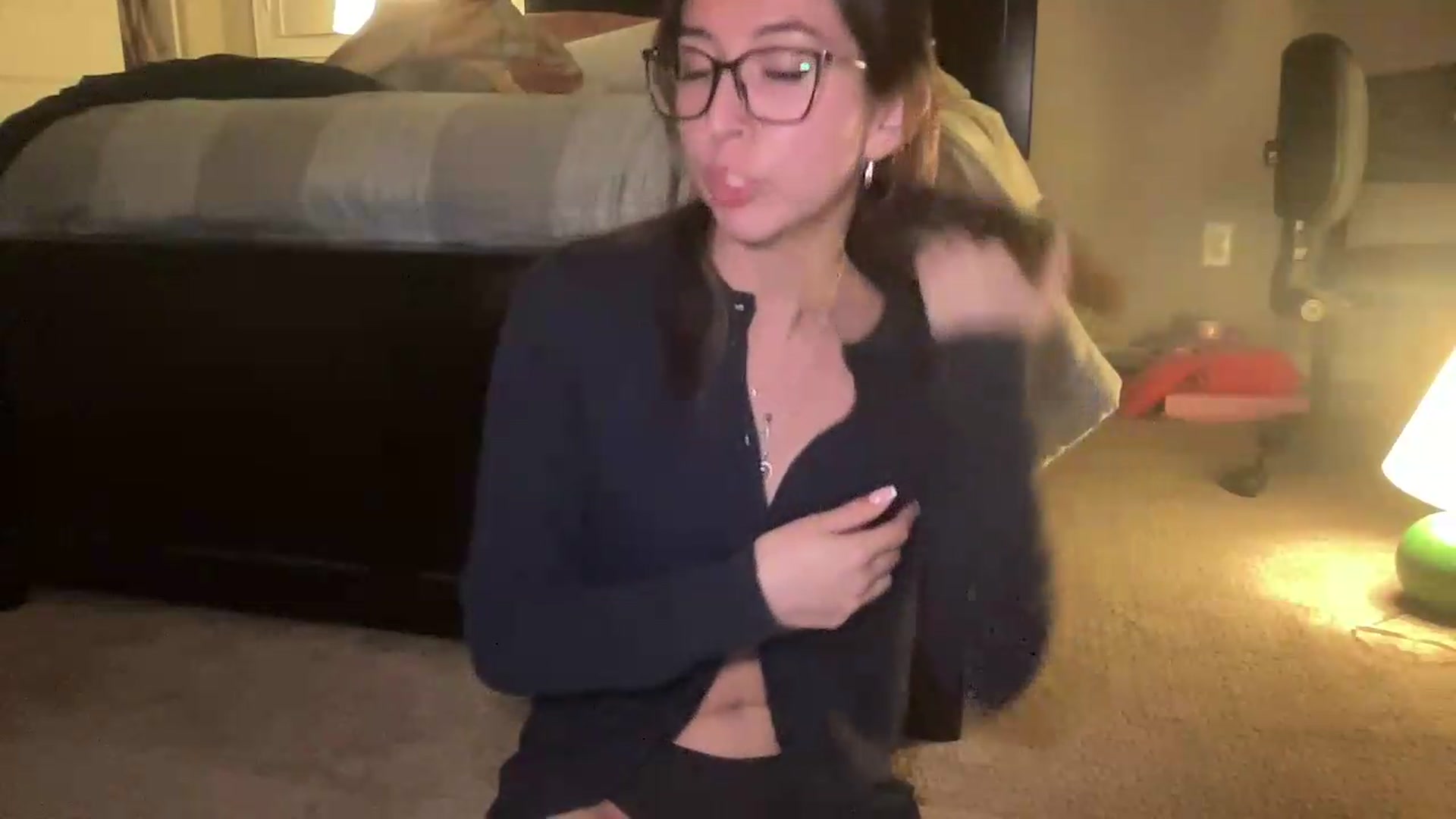 Gallery image thumbnail from Marisols's myfreecams stream on, 06/24/2026, 06:00 image 7 of 20