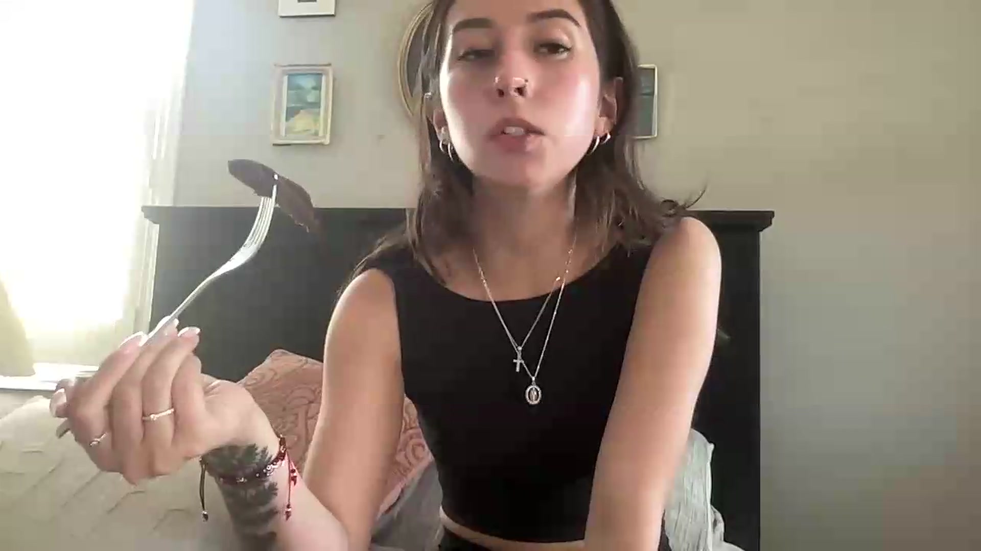 Gallery image thumbnail from Marisols's myfreecams stream on, 06/27/2026, 16:57 image 4 of 20